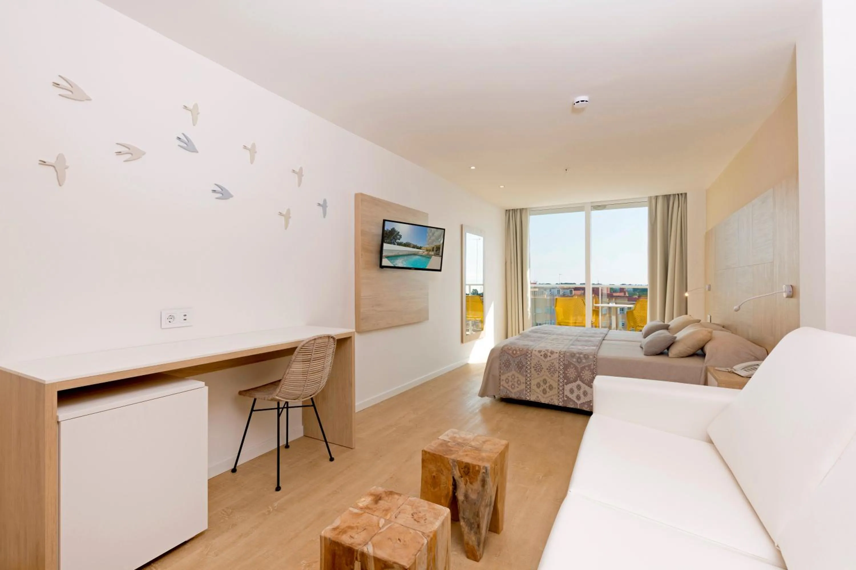 Living room, Bed in HSM Son Veri - Adults Only