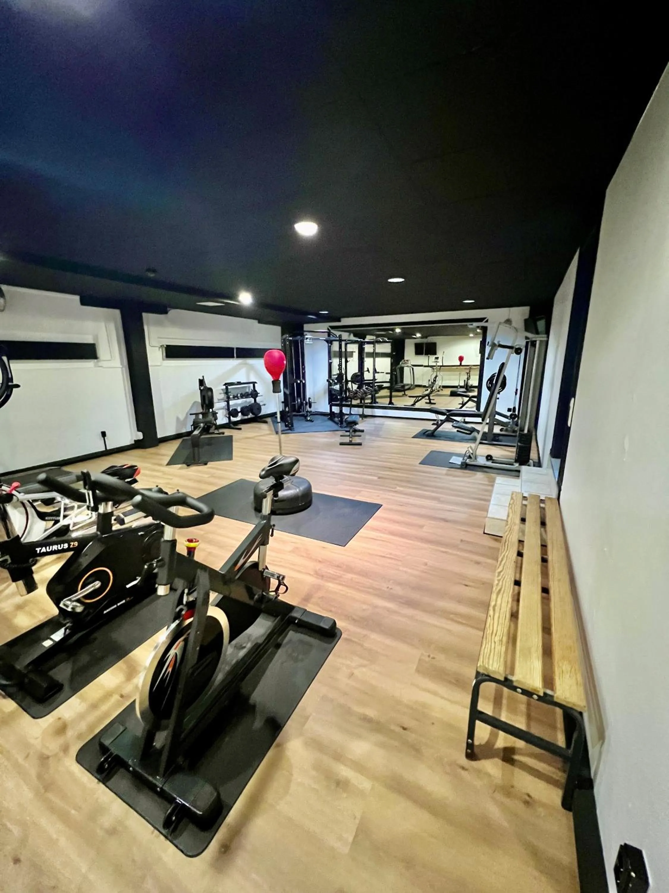 Fitness centre/facilities in Nordic Avantage Hotel