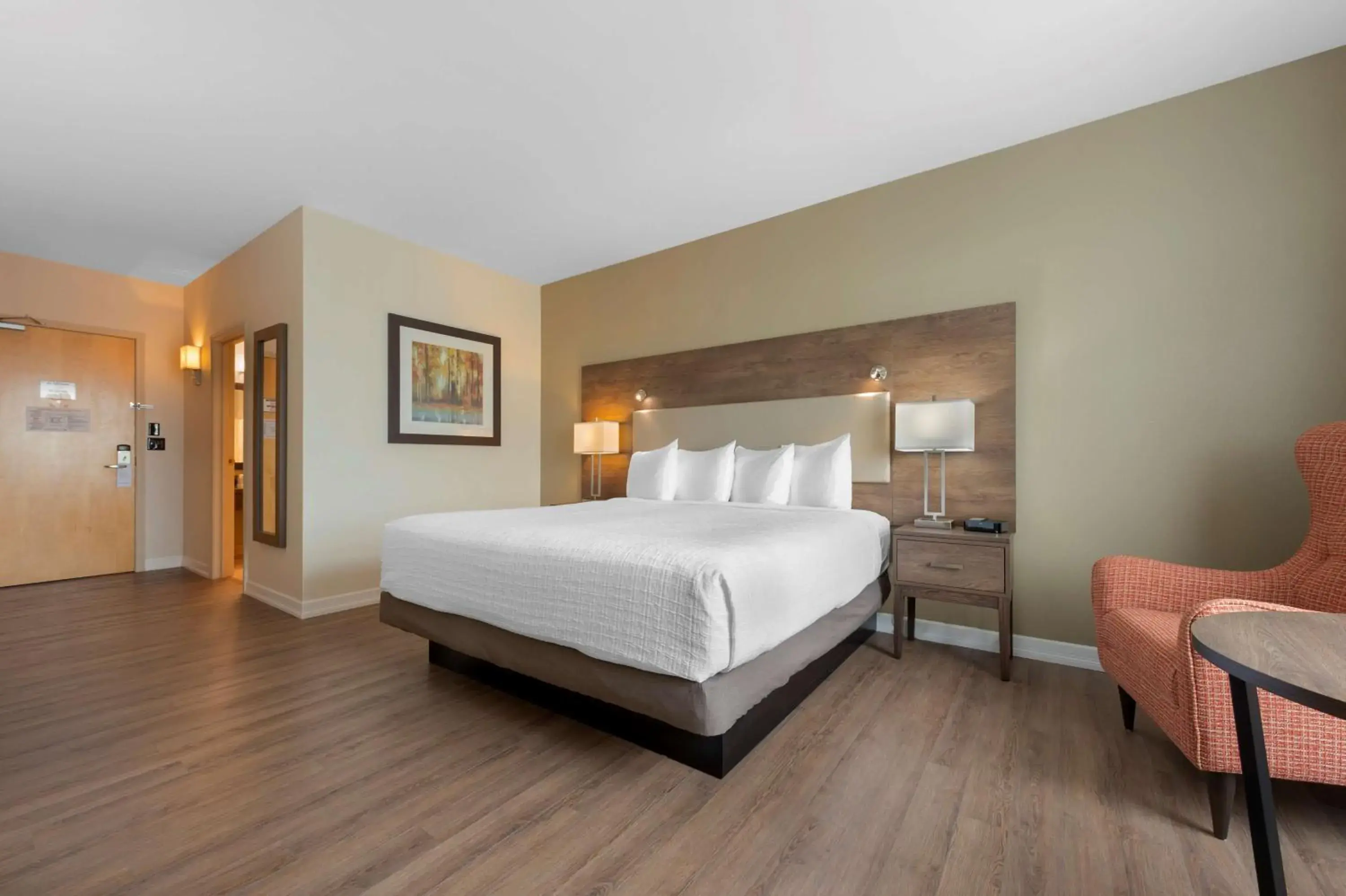 King Room with Roll-in Shower - Disability Access - Non-smoking in Best Western Plus Perth Parkside Inn & Spa King Room with Roll-in Shower - Disability Access - Non-smoking in Best Western Plus Perth Parkside Inn & Spa