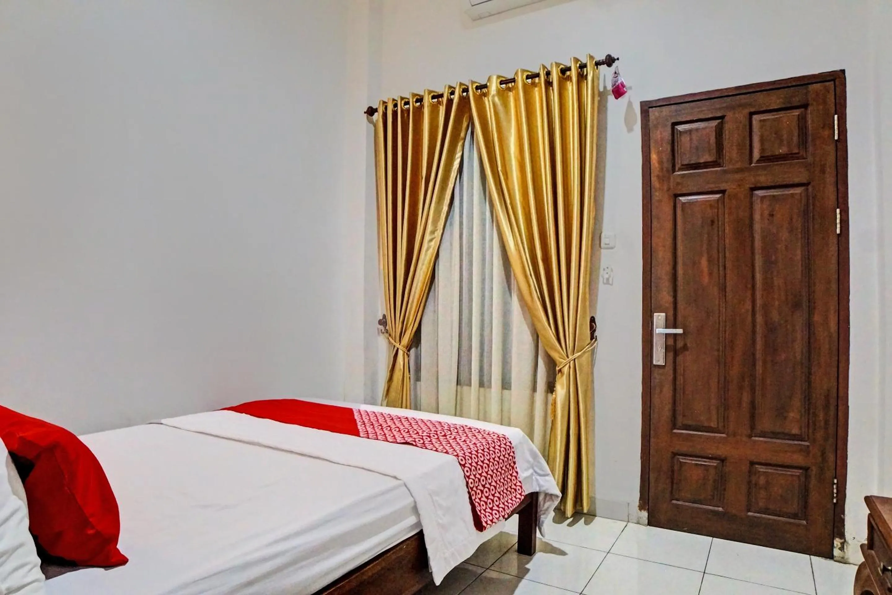 Bedroom in Hotel O Jr Residence Syariah