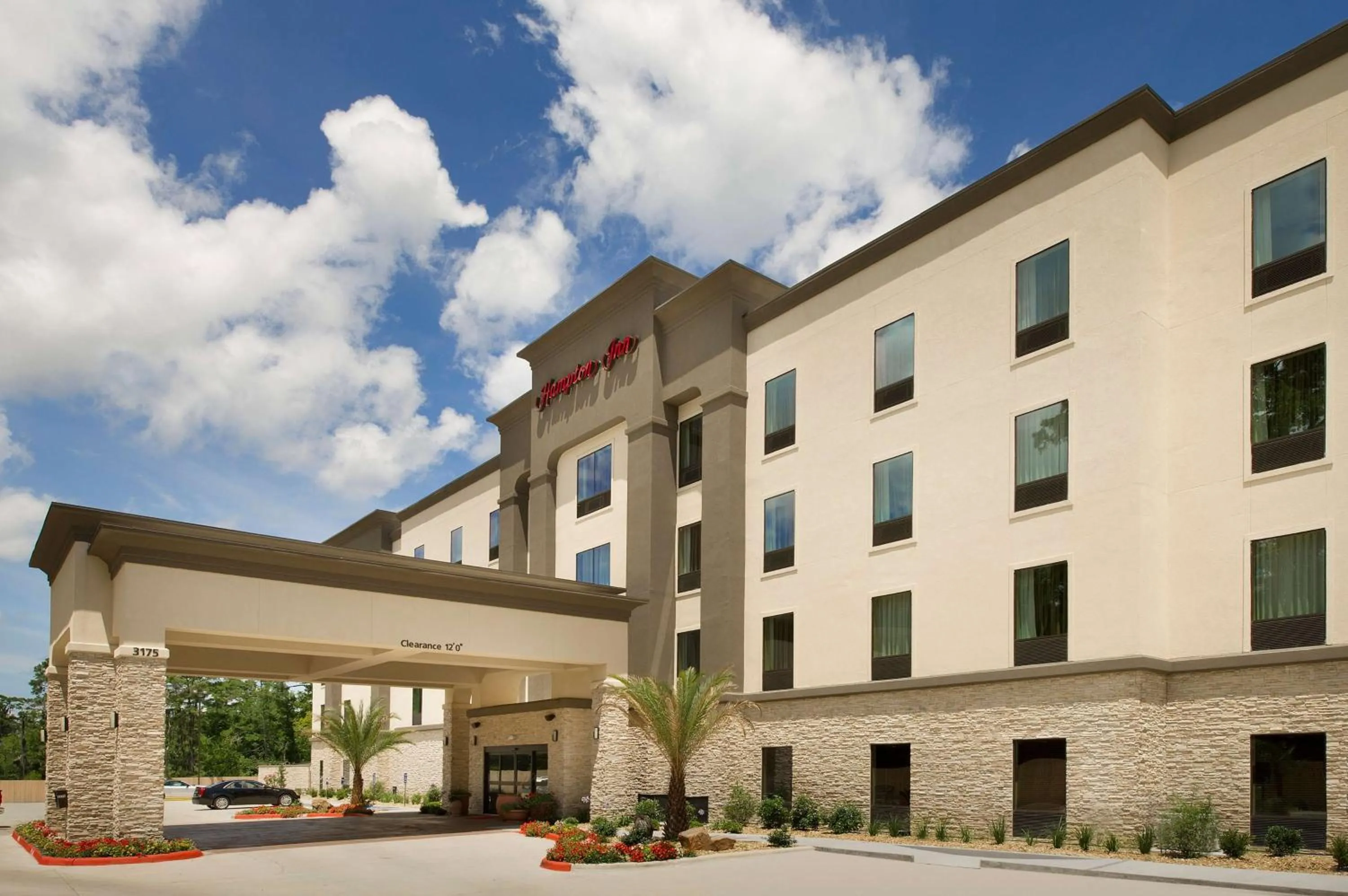 Property building in Hampton Inn Lake Charles