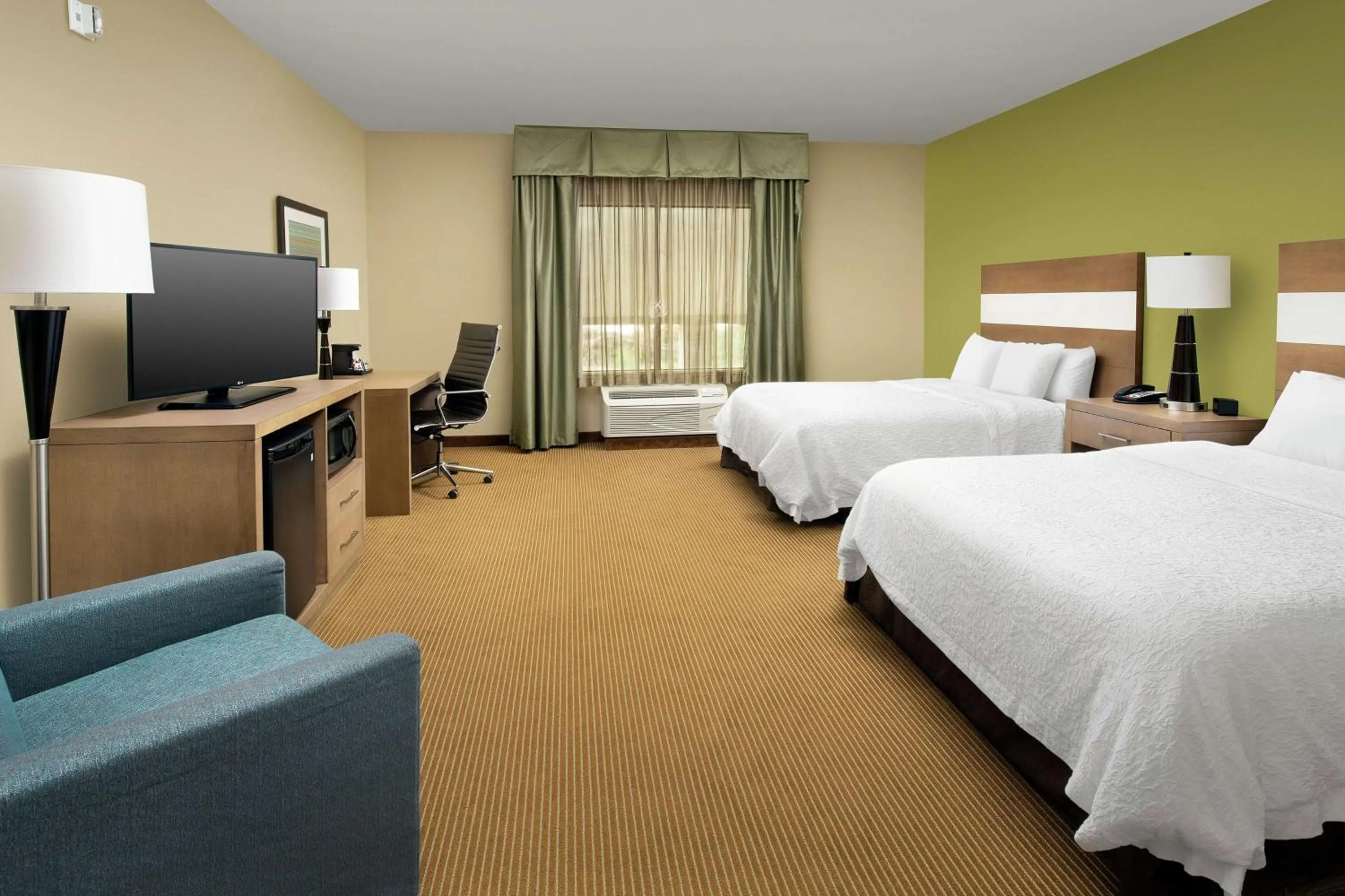 Bedroom, Bed in Hampton Inn Lake Charles