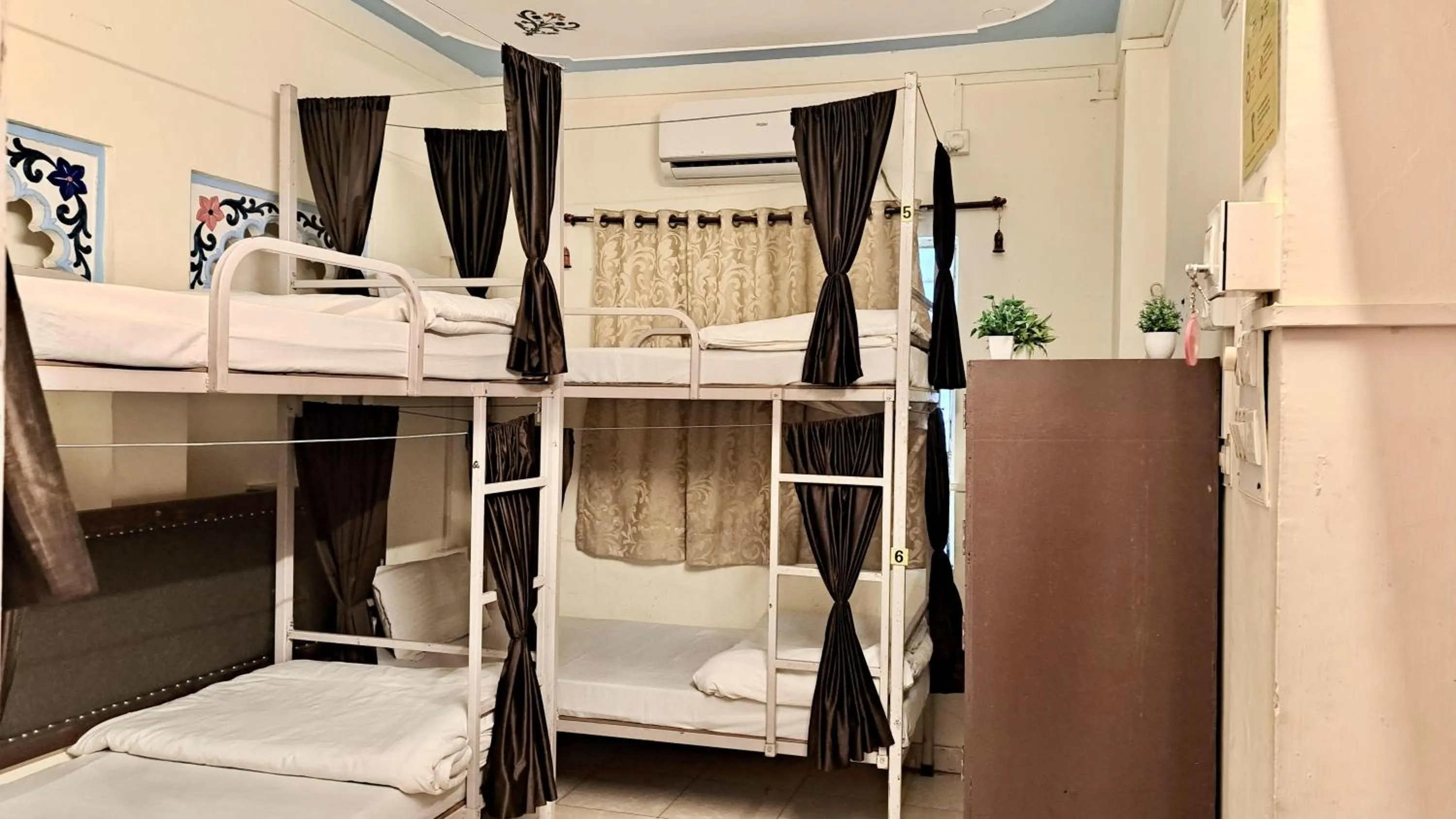 bunk bed, Bed in Jungle by sturmfrei Udaipur