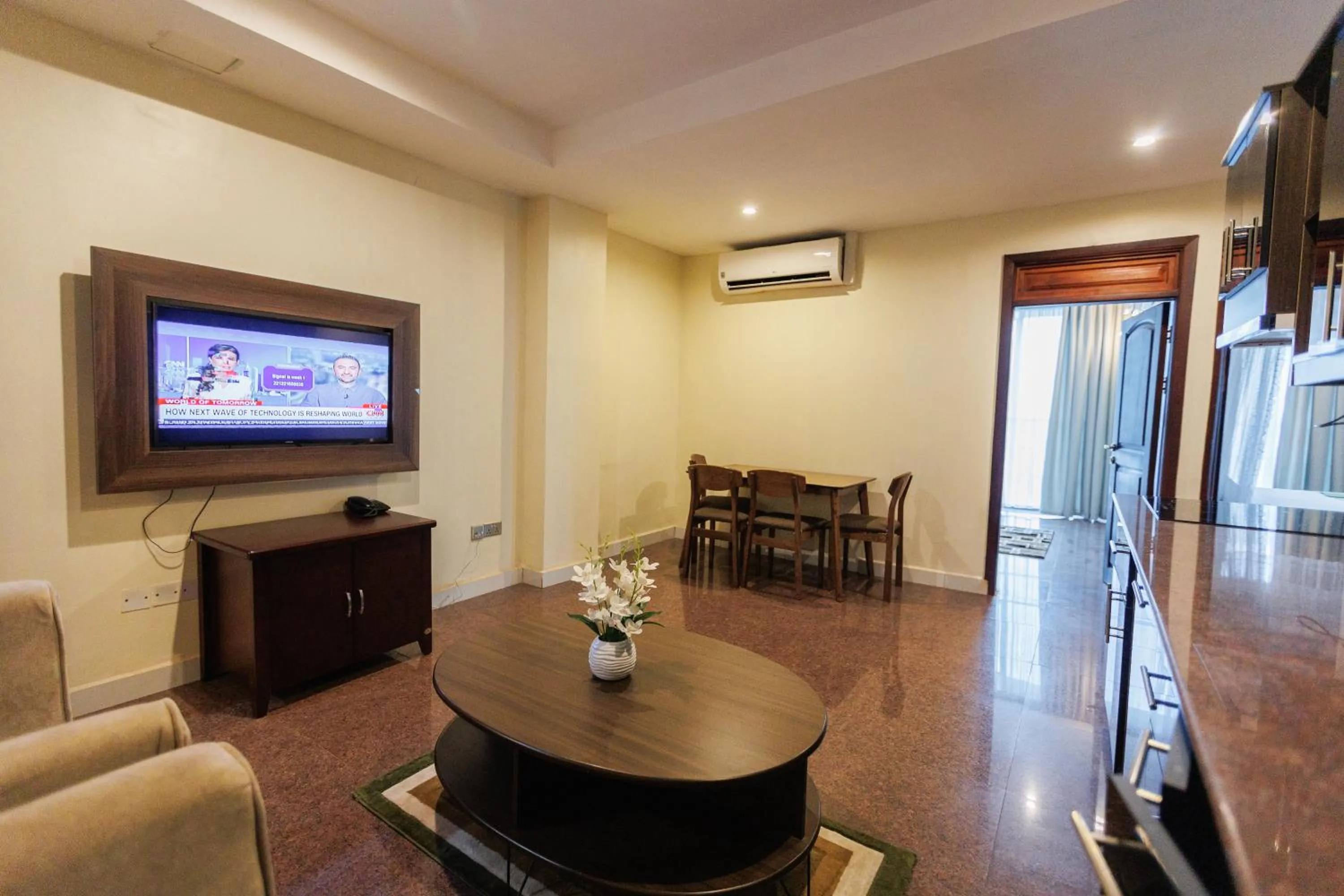 TV and multimedia in Koki Hotel