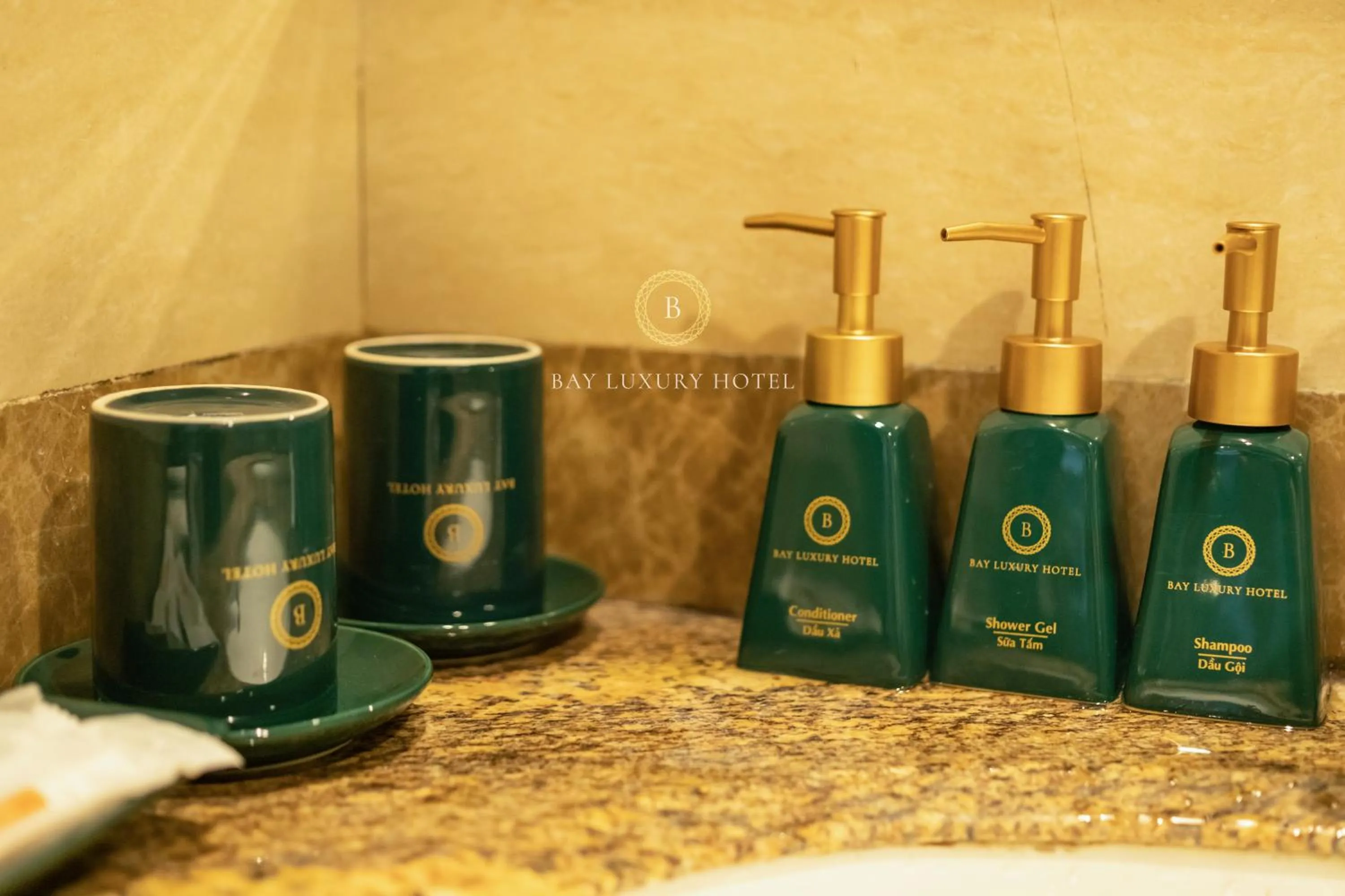 Shower in Bay Luxury Hotel & Spa - 9 Nguyen Truong To