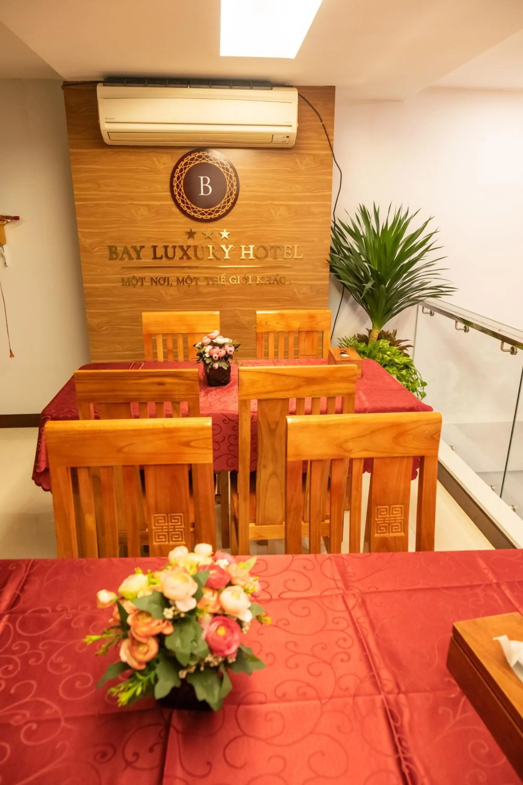Restaurant/places to eat in Bay Luxury Hotel & Spa - 9 Nguyen Truong To