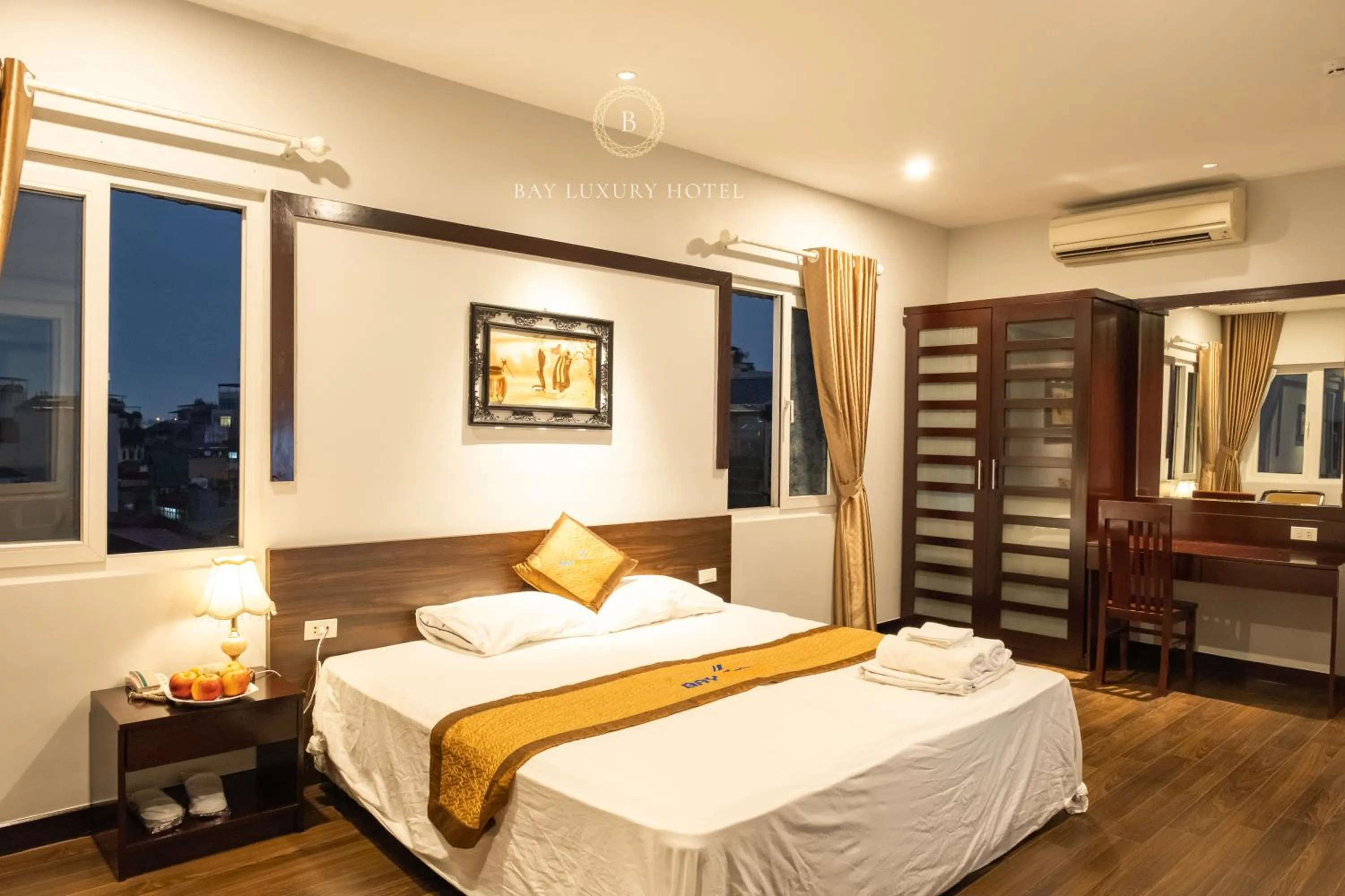 Photo of the whole room, Bed in Bay Luxury Hotel & Spa - 9 Nguyen Truong To