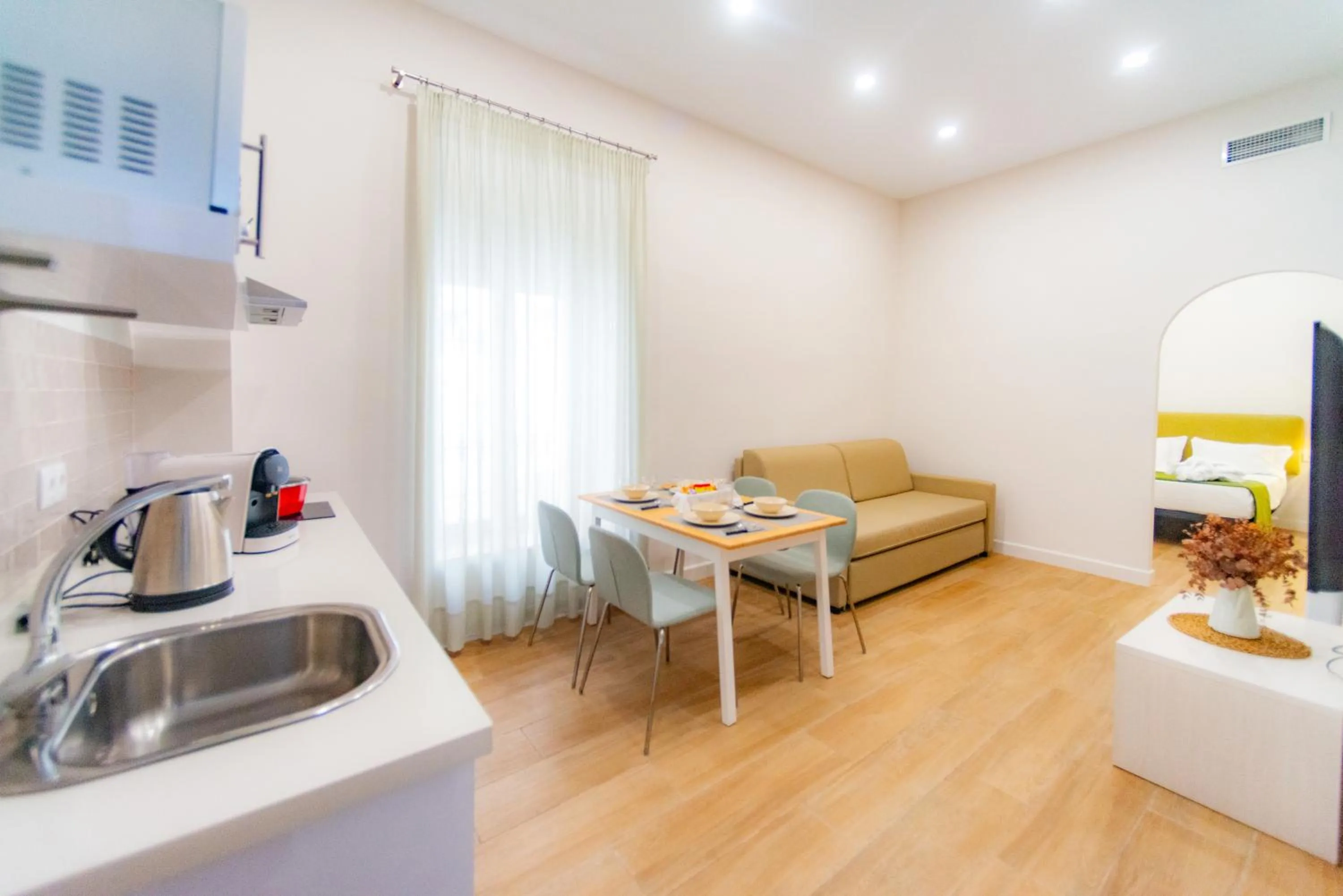 Dining area in Suites Casa San Mateo