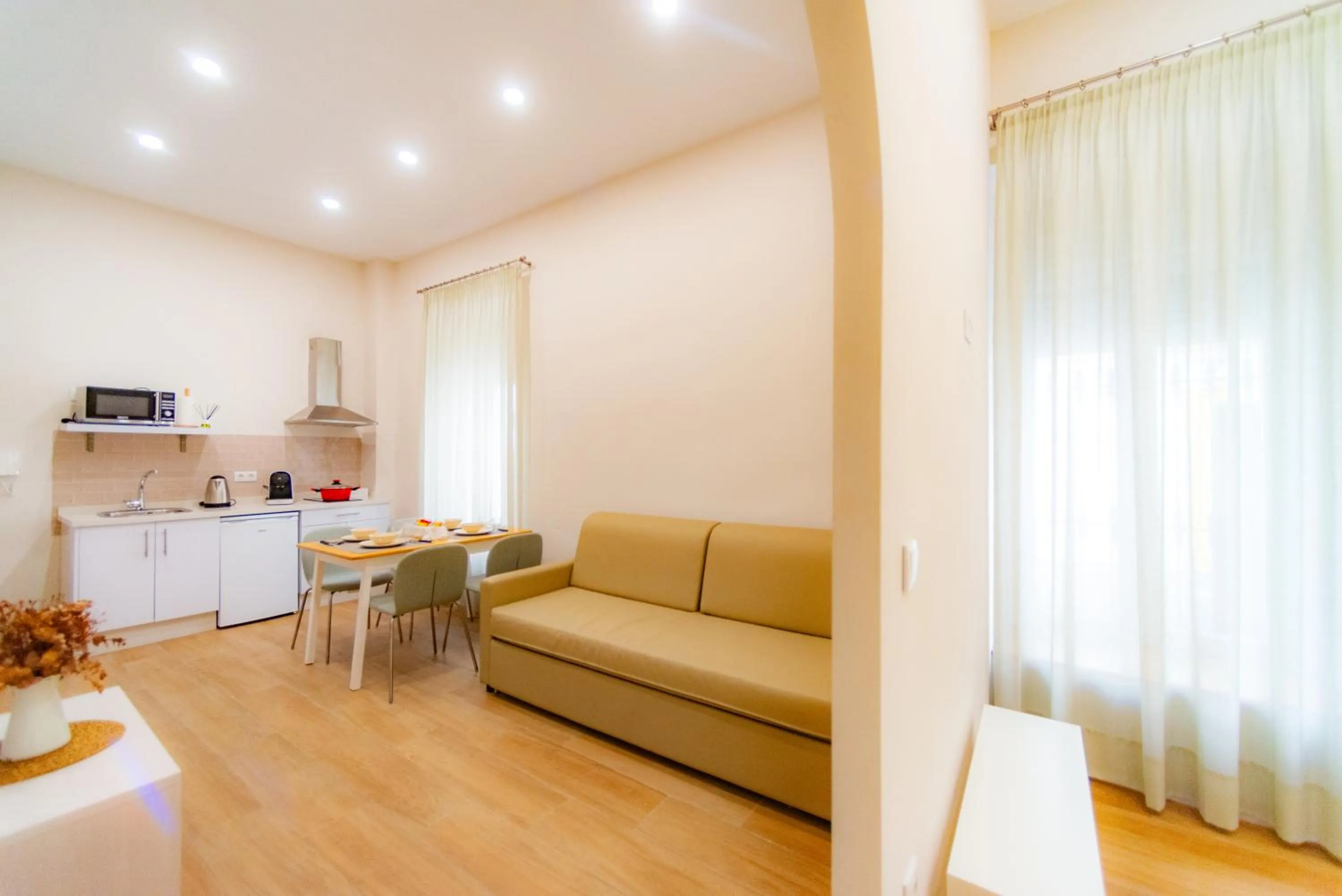 Kitchen or kitchenette in Suites Casa San Mateo