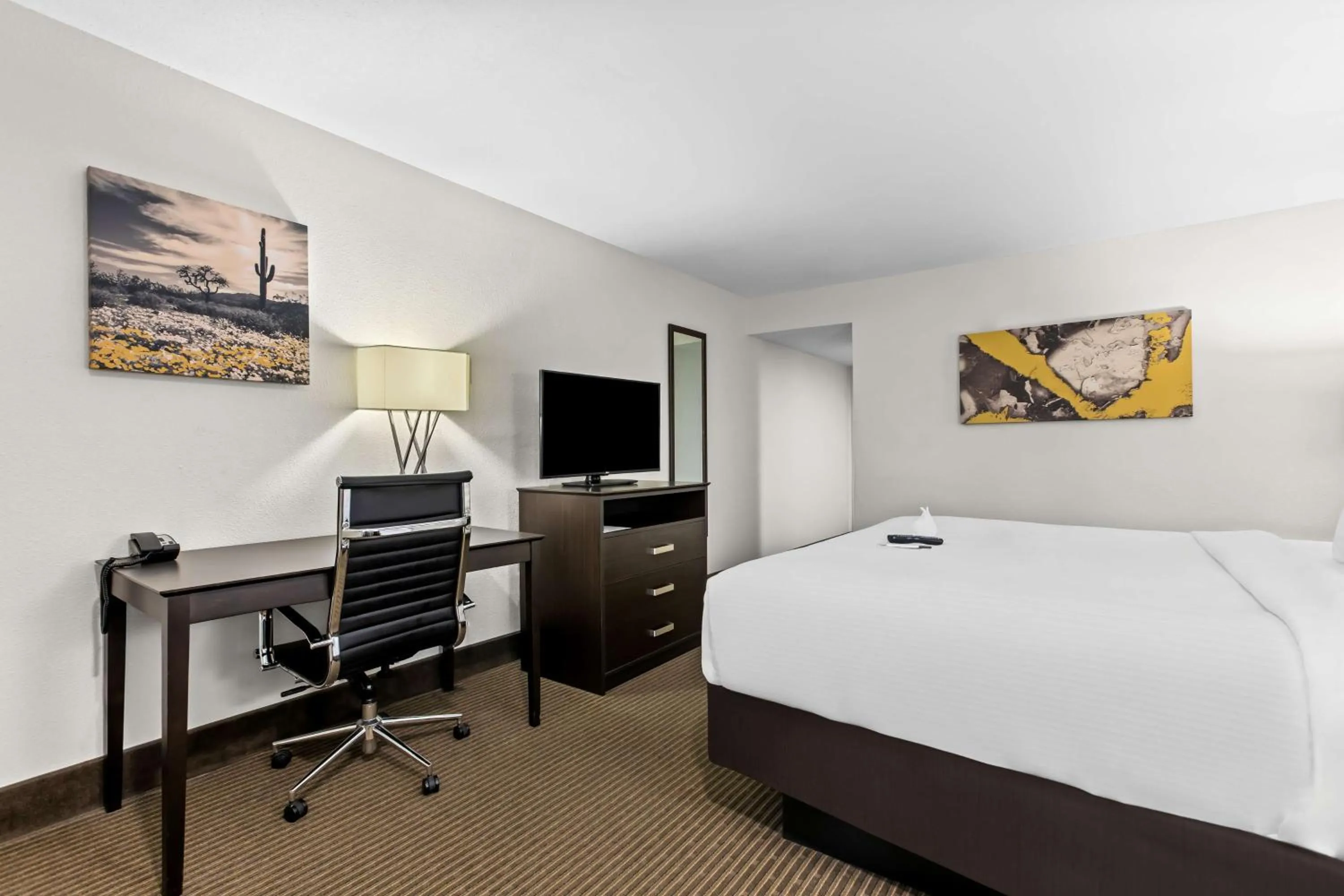 Bedroom, Bed in Best Western Downtown Casper Hotel