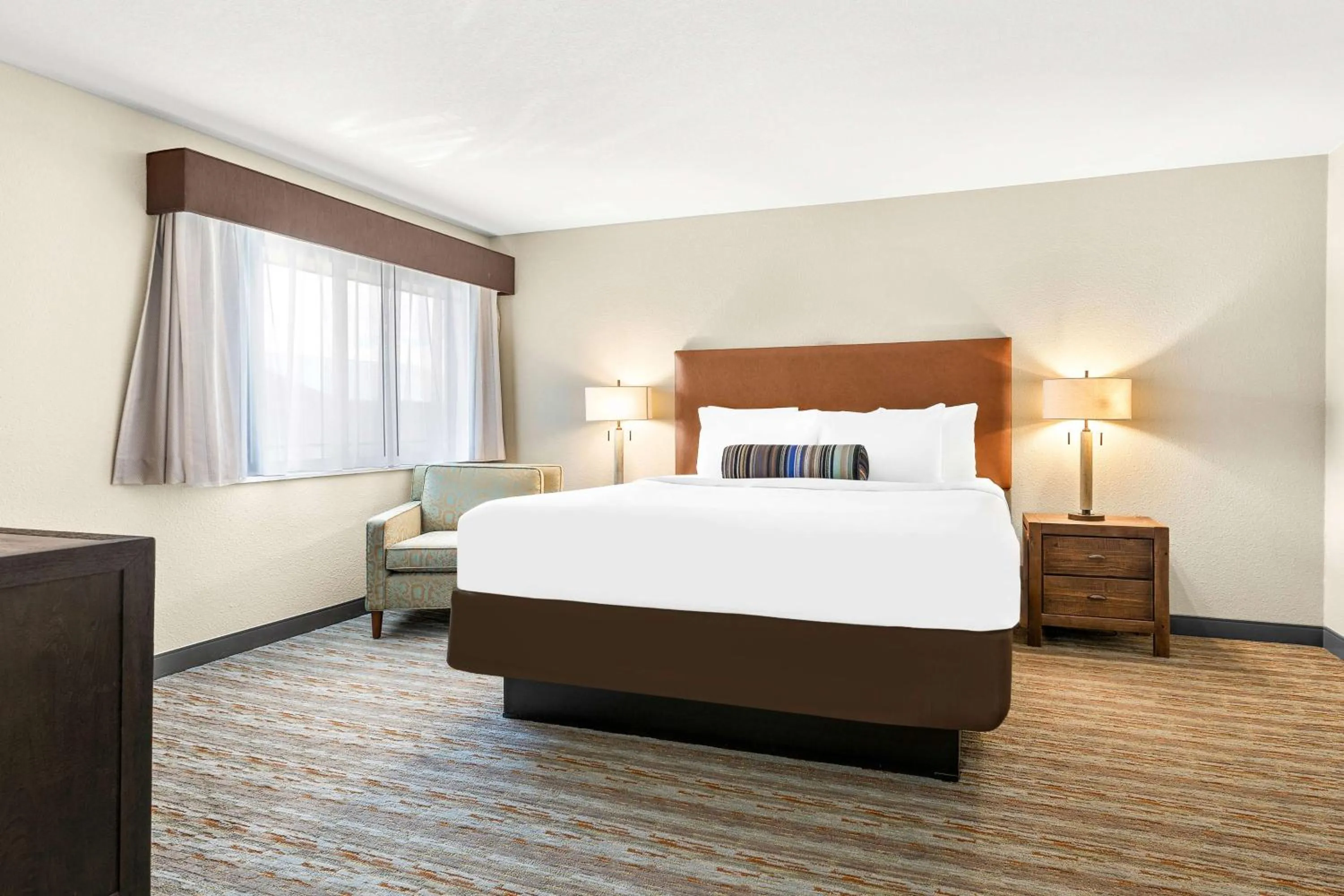 Photo of the whole room, Bed in Best Western Downtown Casper Hotel