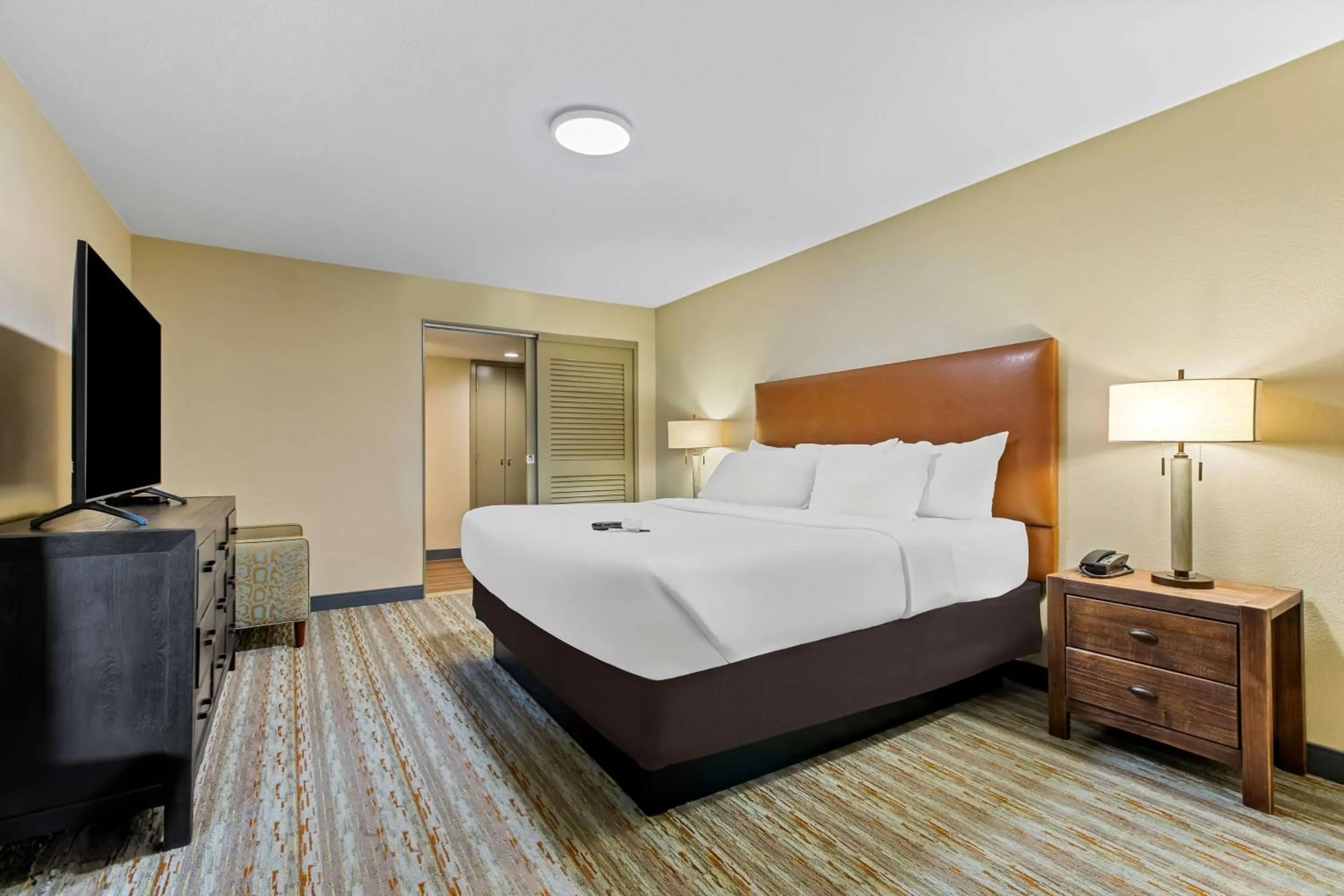 Bedroom, Bed in Best Western Downtown Casper Hotel