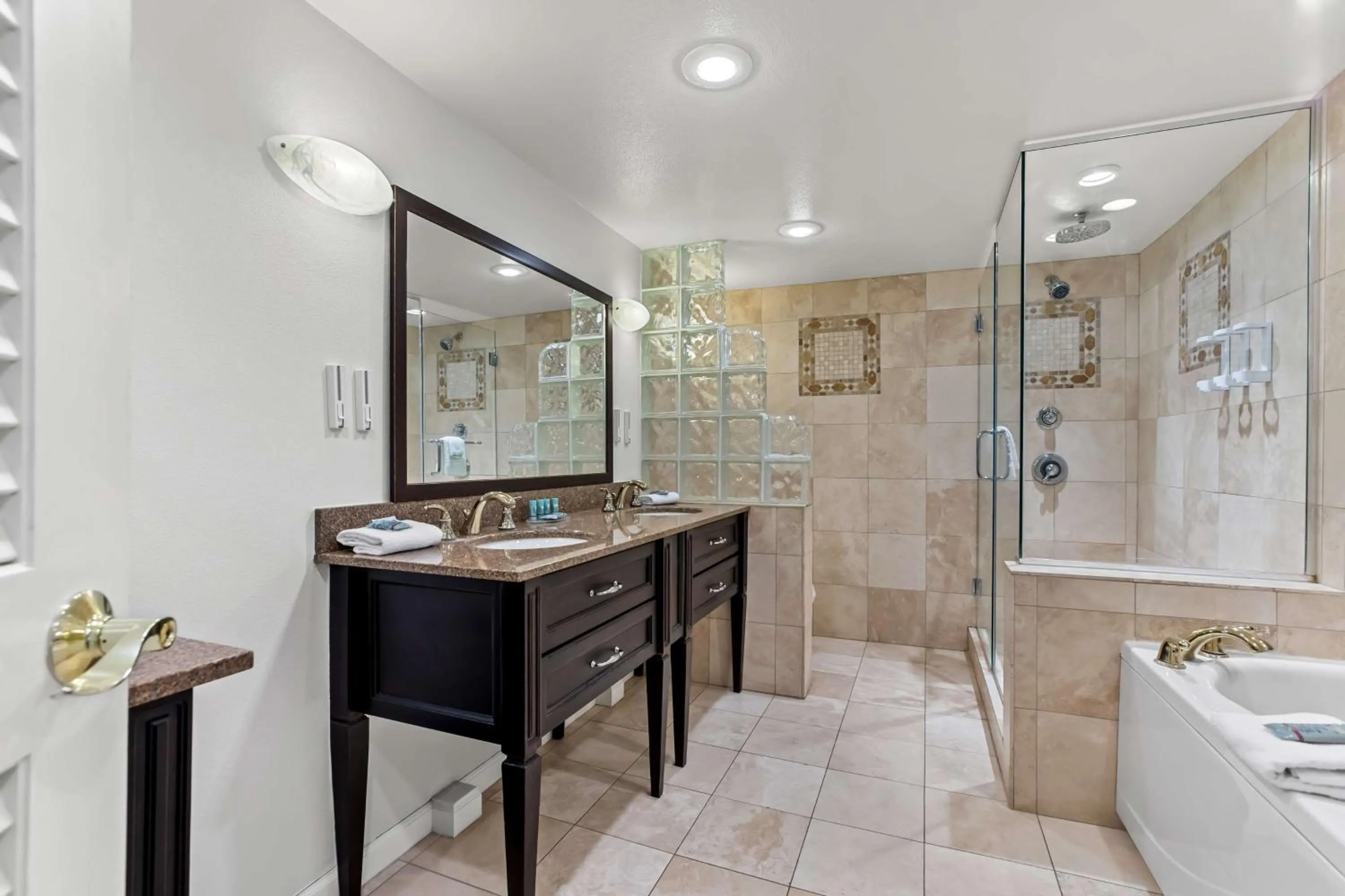 Bathroom in Best Western Downtown Casper Hotel