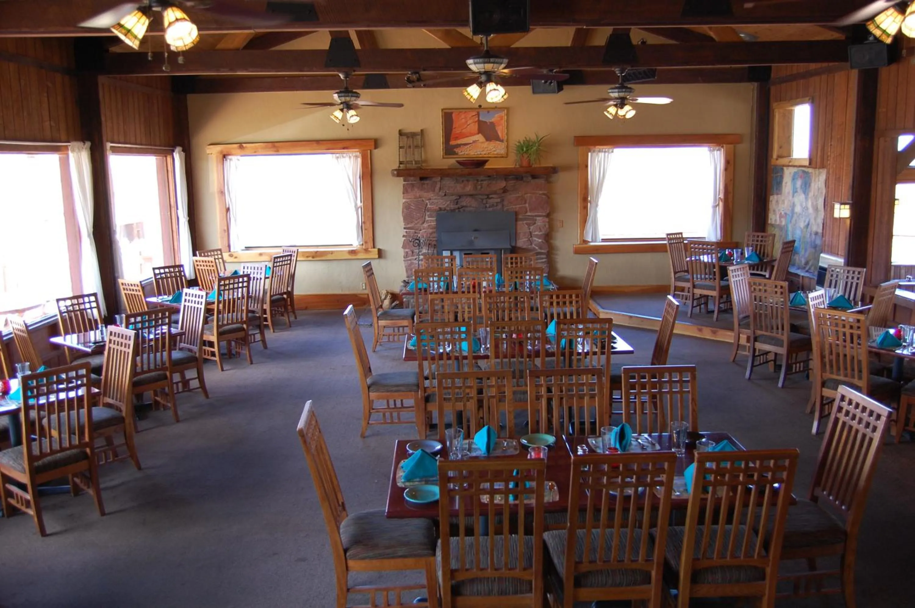 Restaurant/places to eat in The Rim Rock Inn