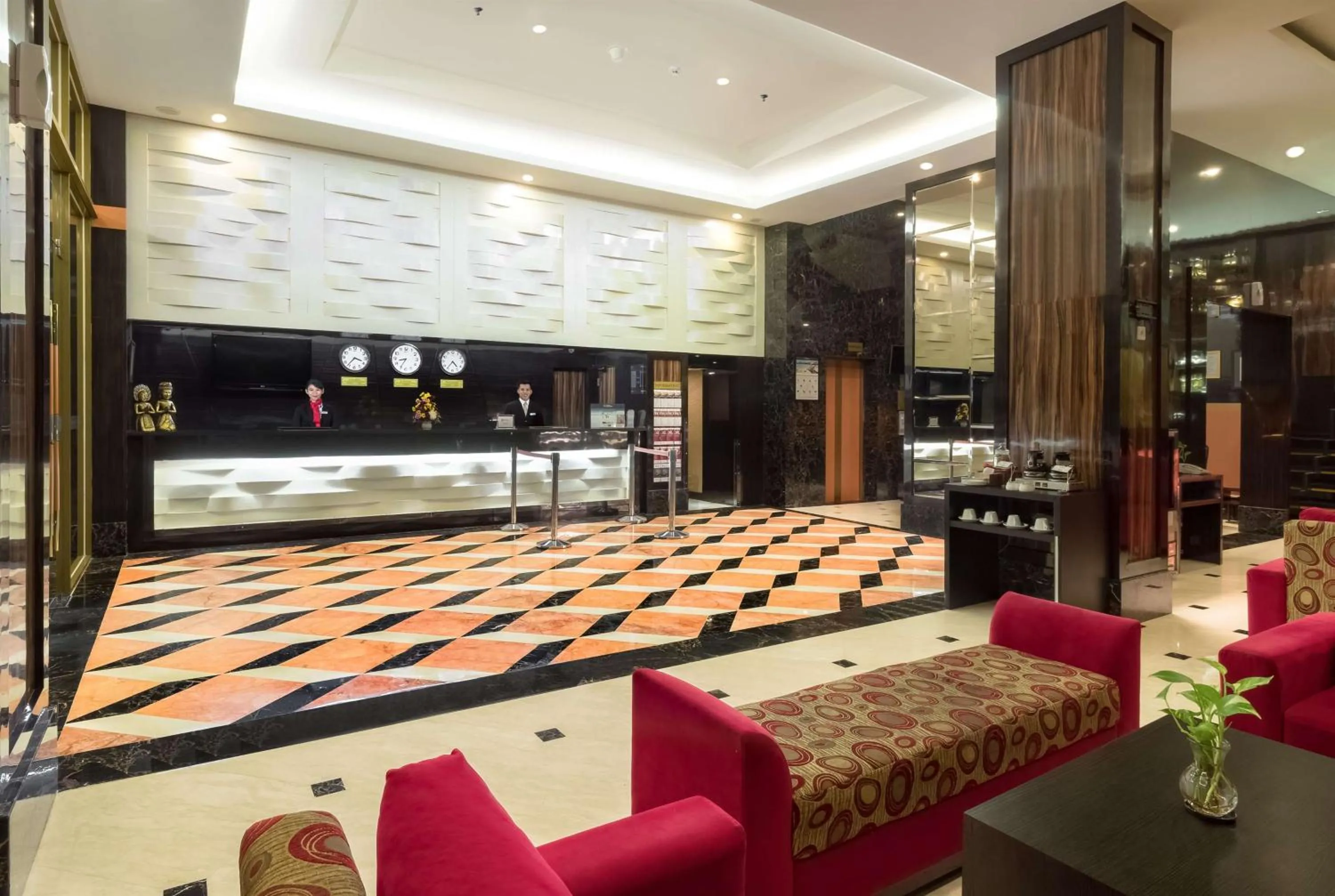 Lobby or reception in Best Western Plus Makassar Beach
