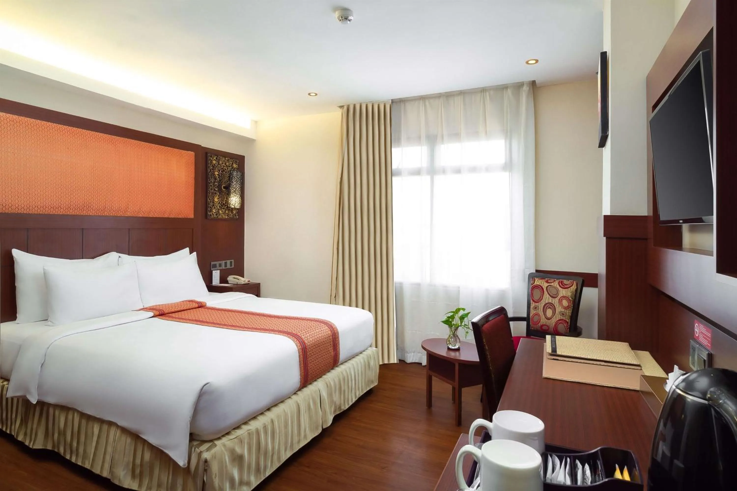 Photo of the whole room, Bed in Best Western Plus Makassar Beach