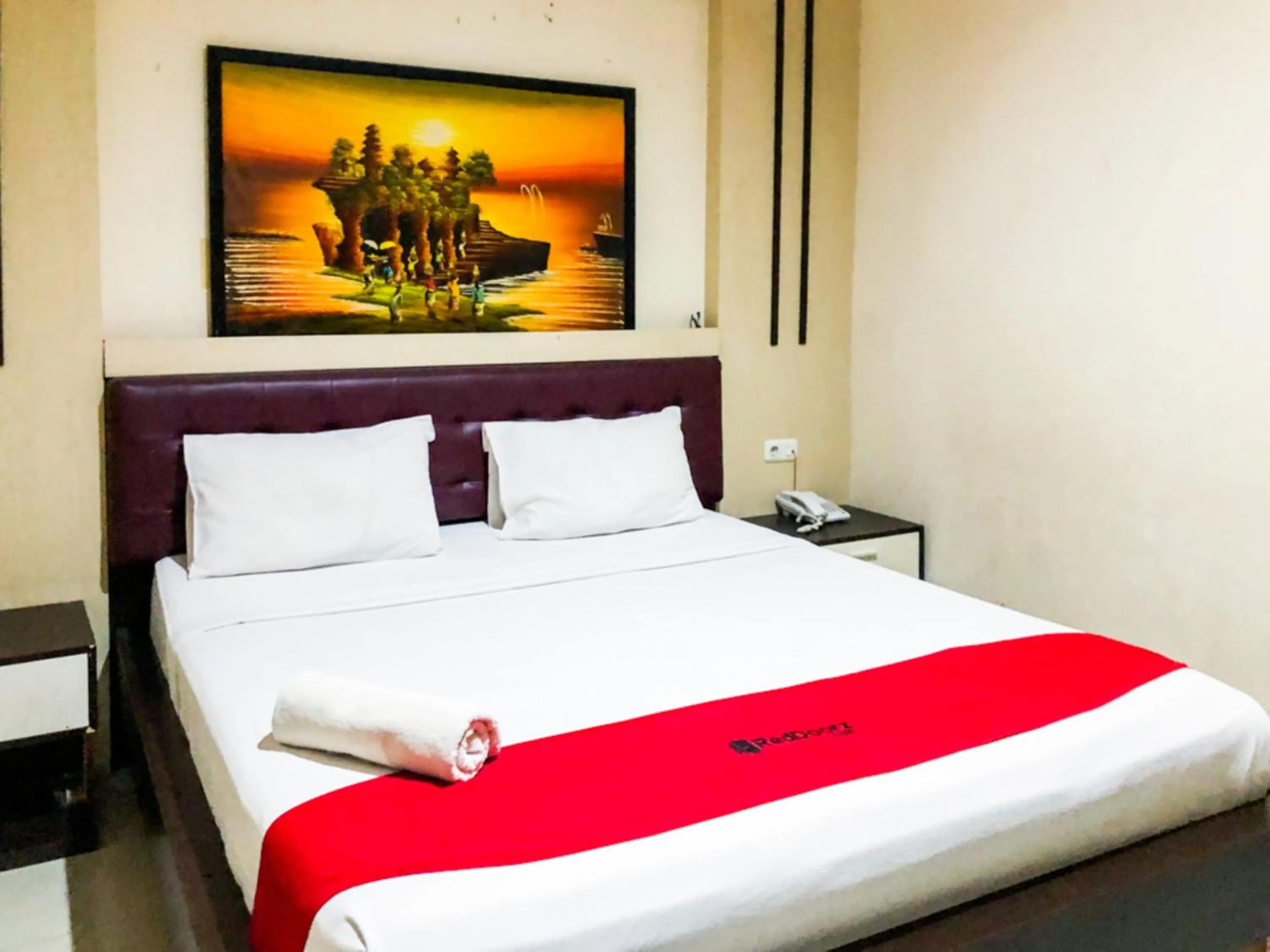 Bed in RedDoorz At Hotel Gajah Mada Palu