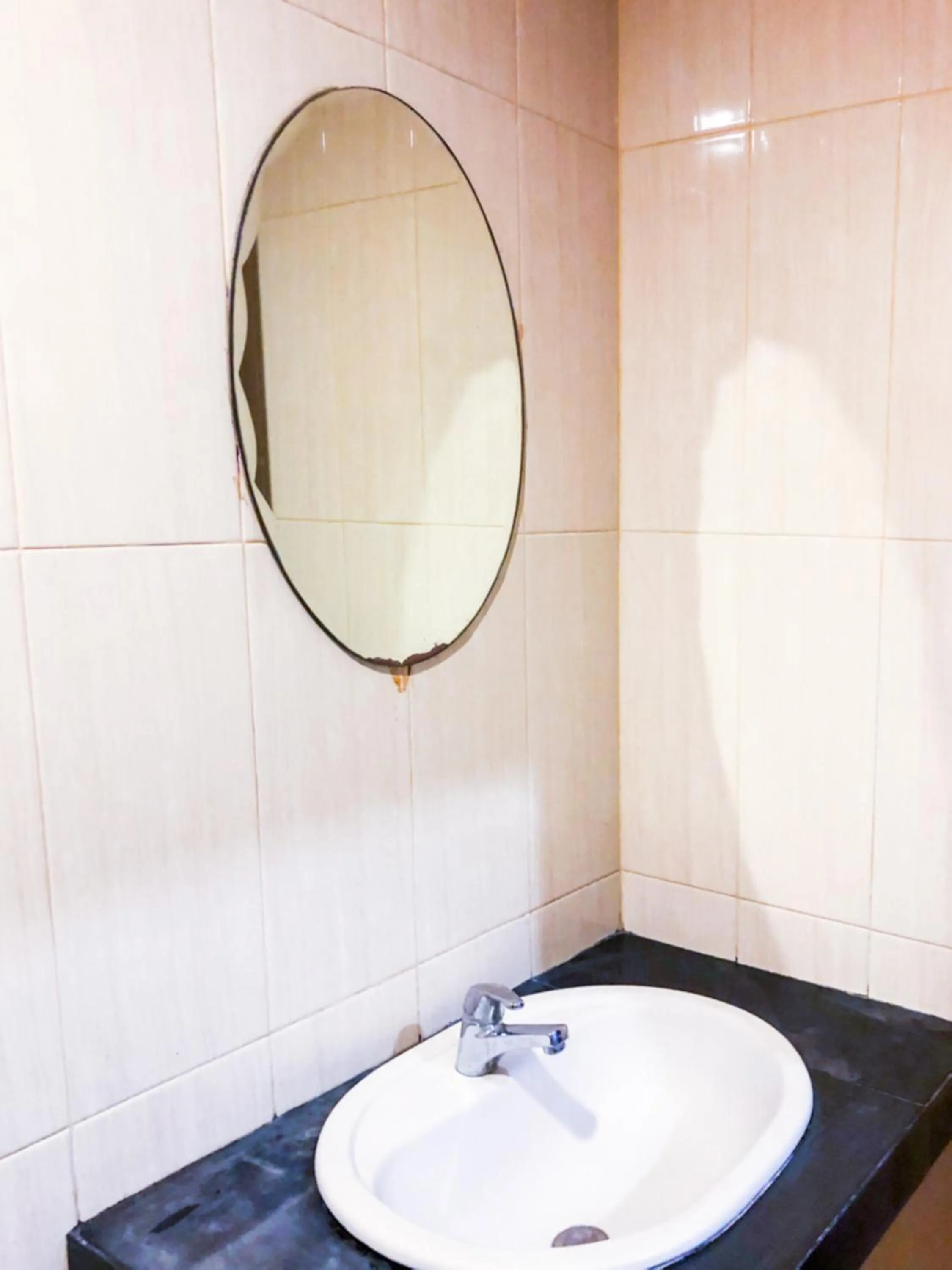 RedDoorz At Hotel Gajah Mada Palu