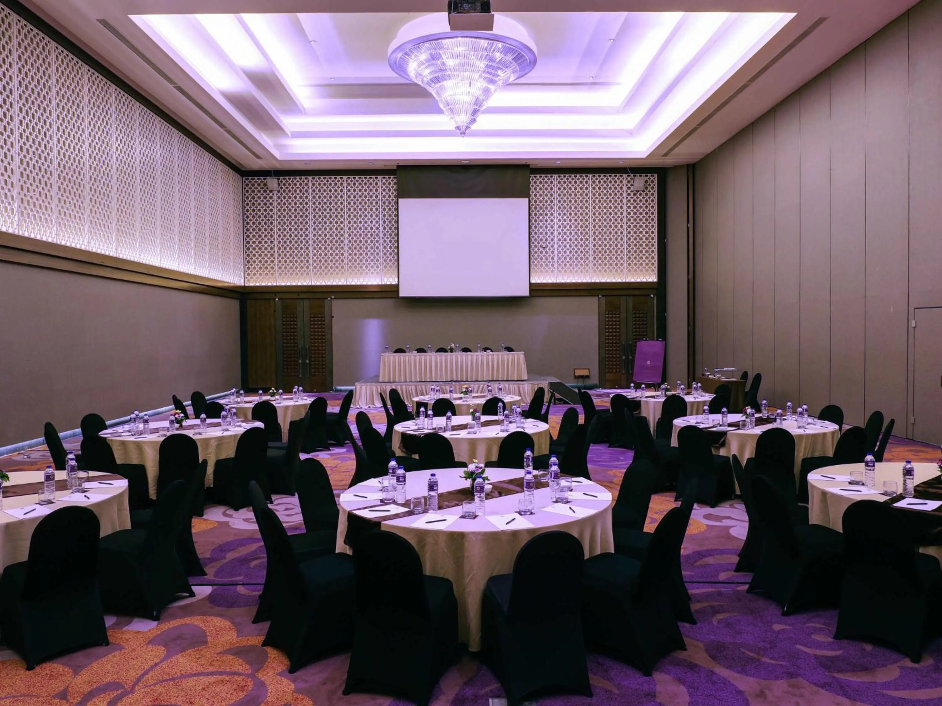 Meeting/conference room in Grand Mercure Bandung Setiabudi