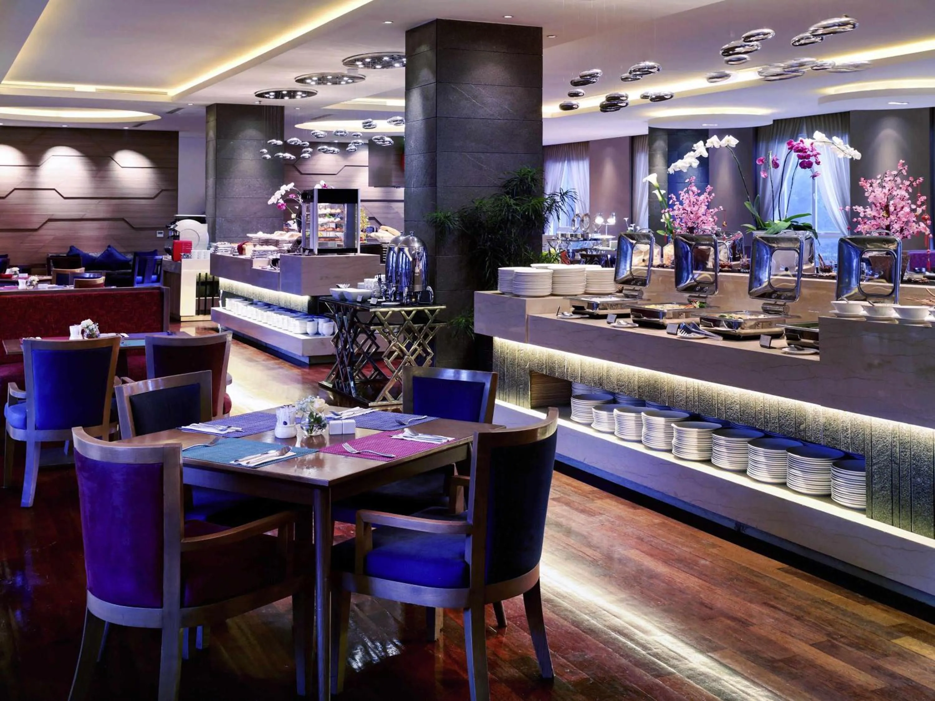Restaurant/places to eat in Grand Mercure Bandung Setiabudi