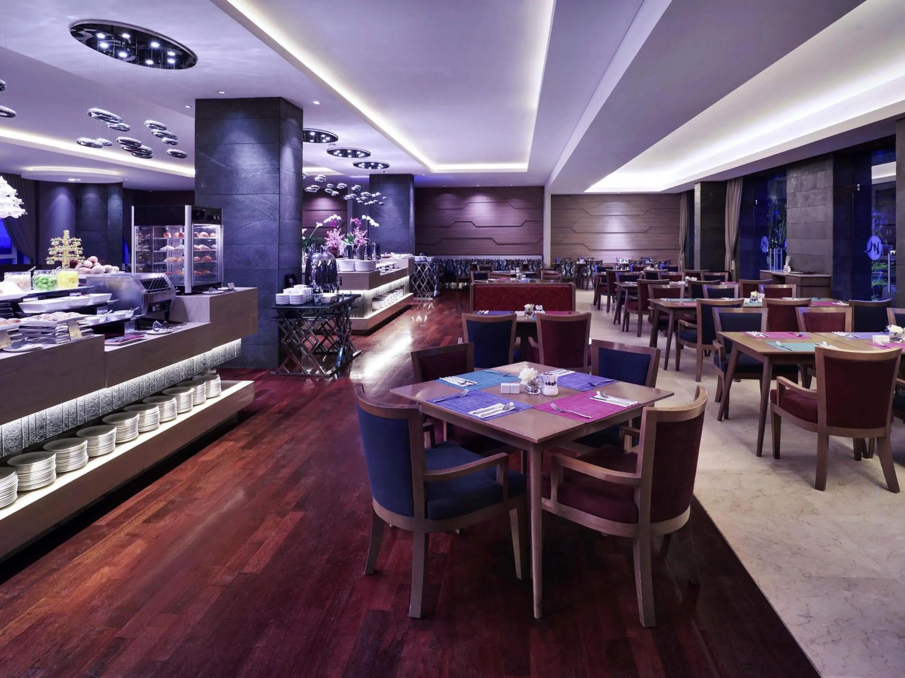 Restaurant/places to eat in Grand Mercure Bandung Setiabudi