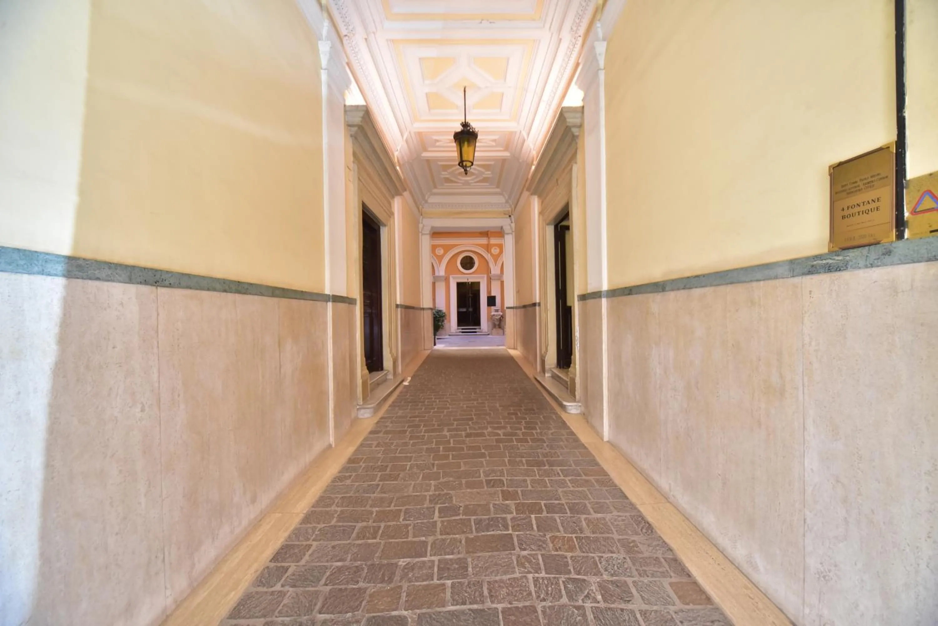 Facade/entrance in Sacconi Palace Suite Roma