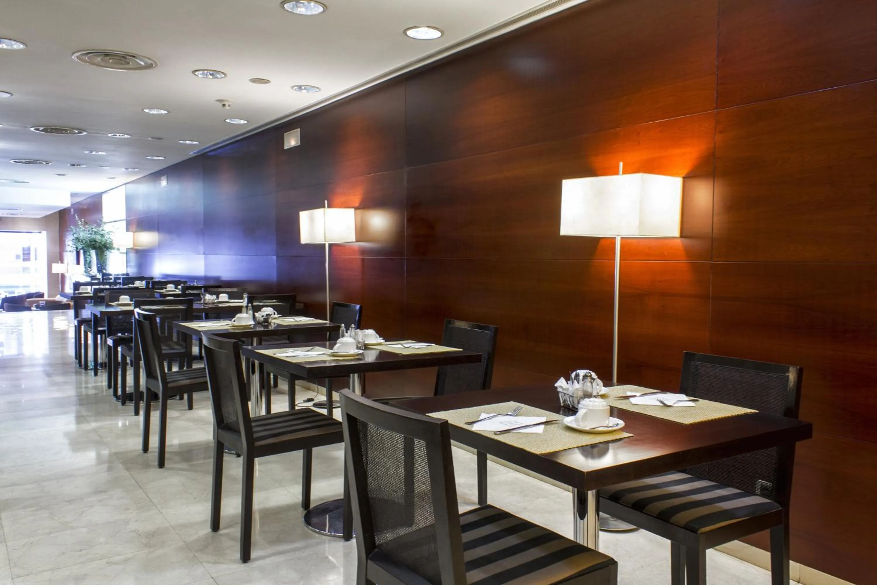 Restaurant/places to eat in Hotel RH Murcia Centro