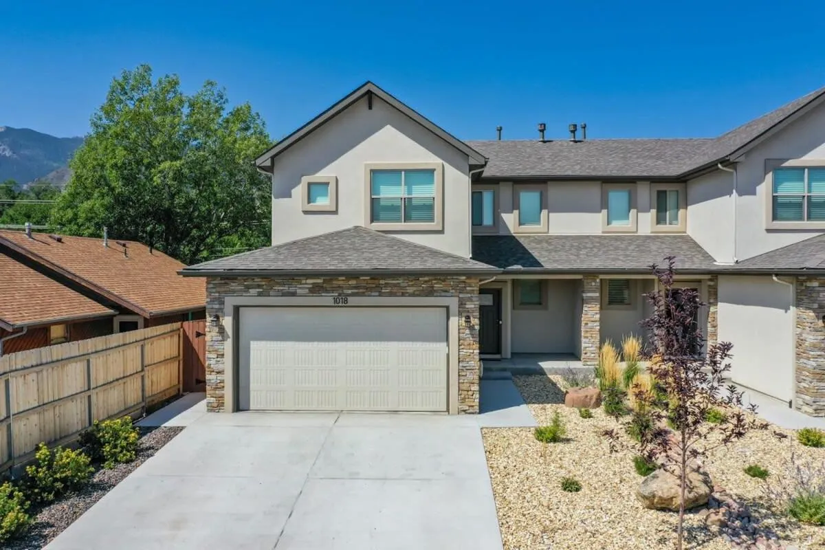 4BD Pikes Peak Views Minutes to Hiking & Dining