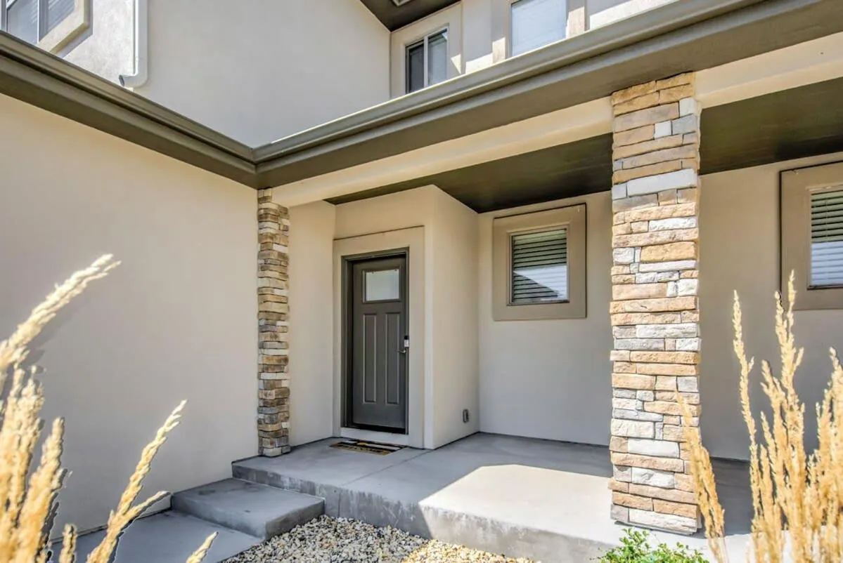 4BD Pikes Peak Views Minutes to Hiking & Dining