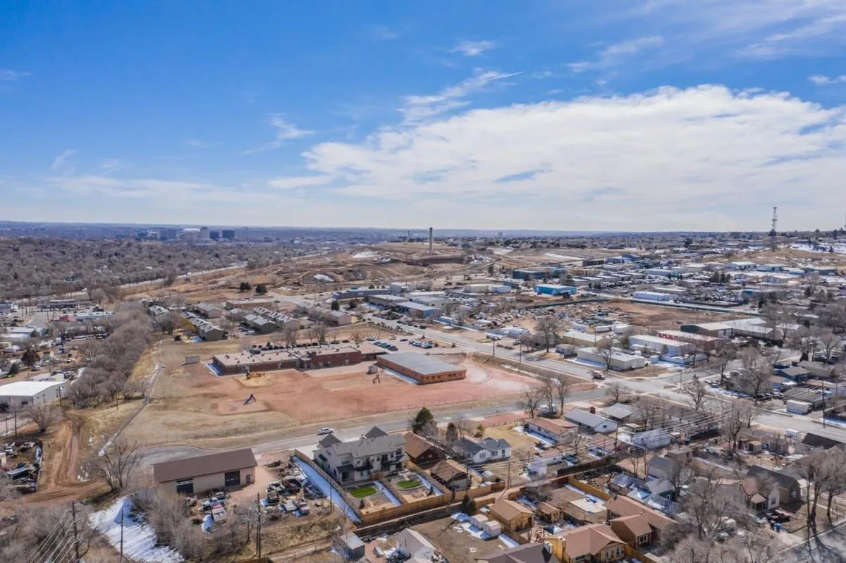 4BD Pikes Peak Views Minutes to Hiking & Dining