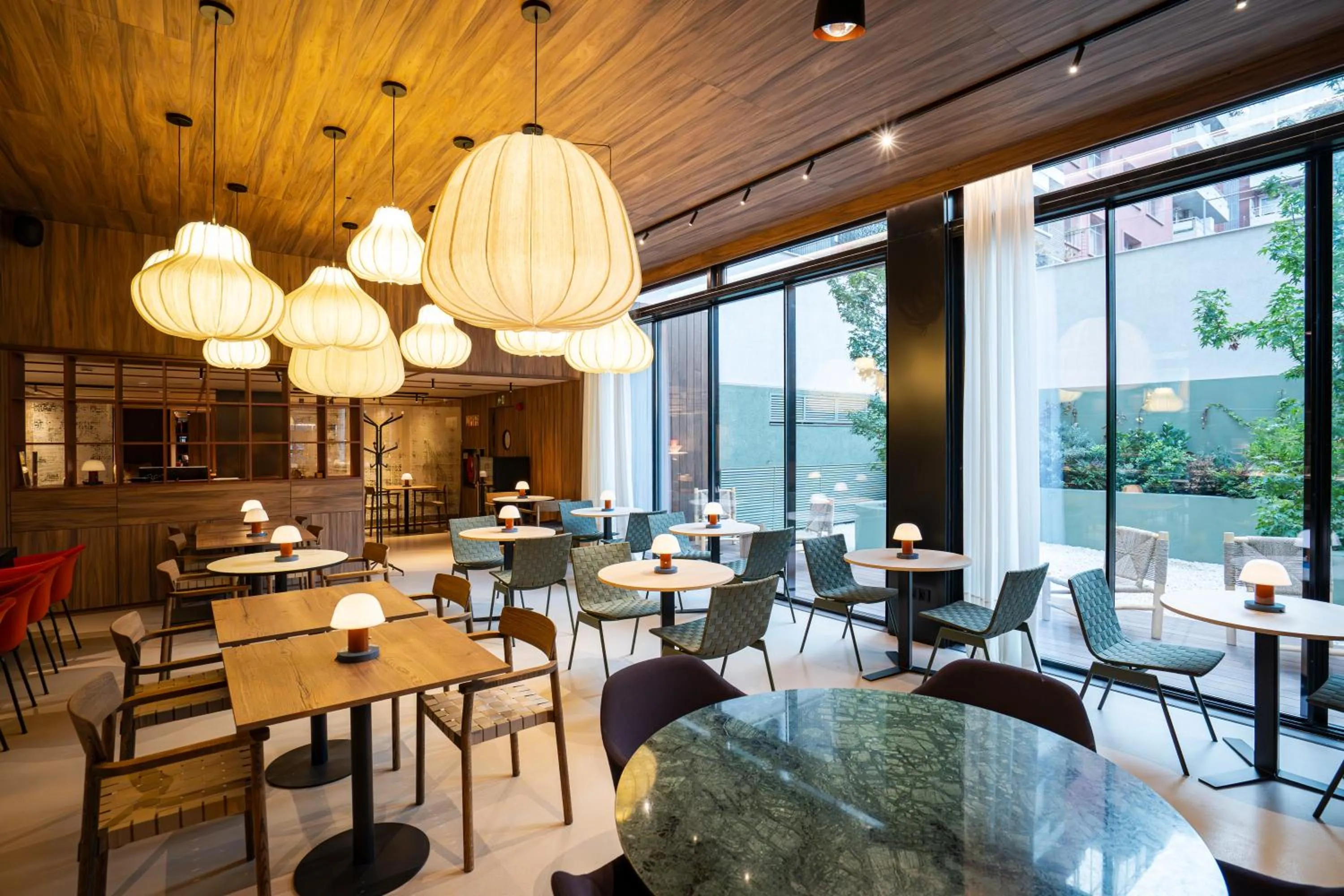 Restaurant/places to eat in Zenit Borrell