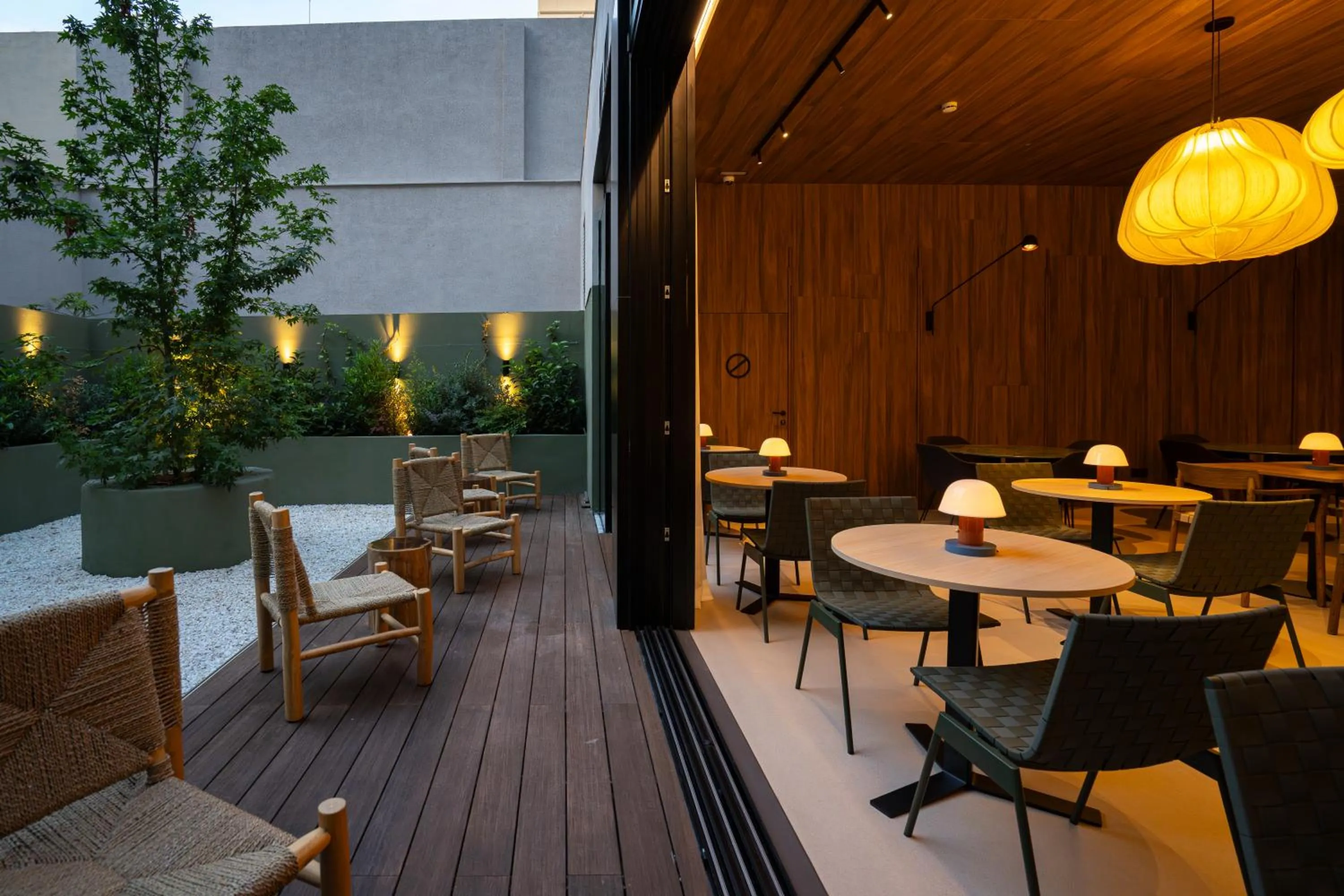 Patio in Zenit Borrell