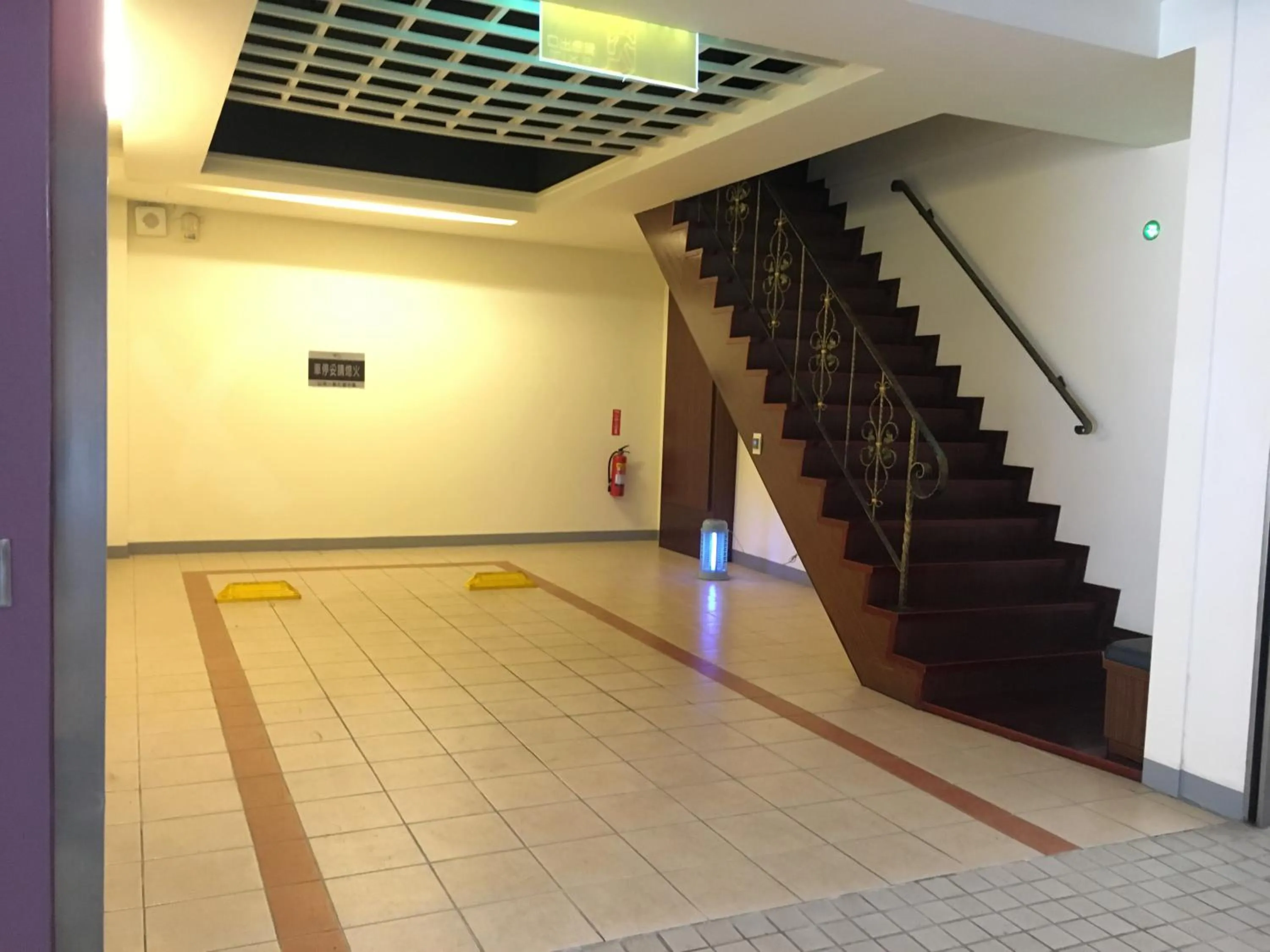 Parking in Wei Feng Exquisite Motel Pintung Branch