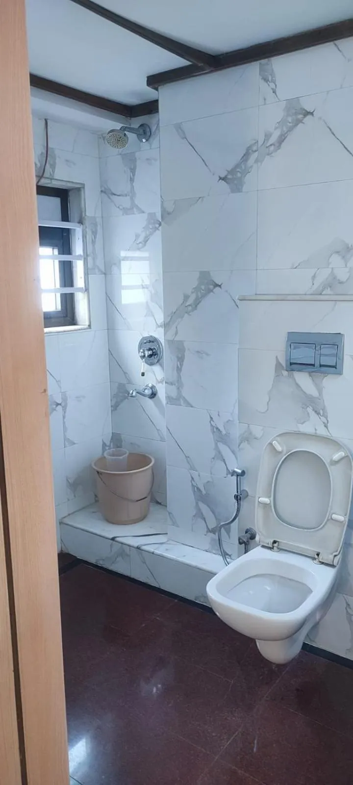 Shower in Royal Park Hotel Dockyard