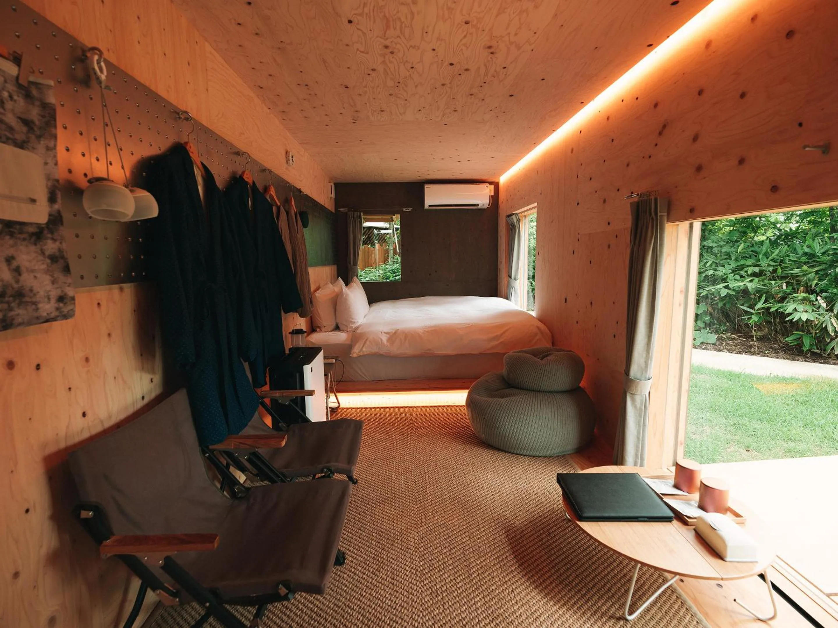 Bedroom, Bed in SNOW PEAK FIELD SUITE SPA HEADQUARTERS