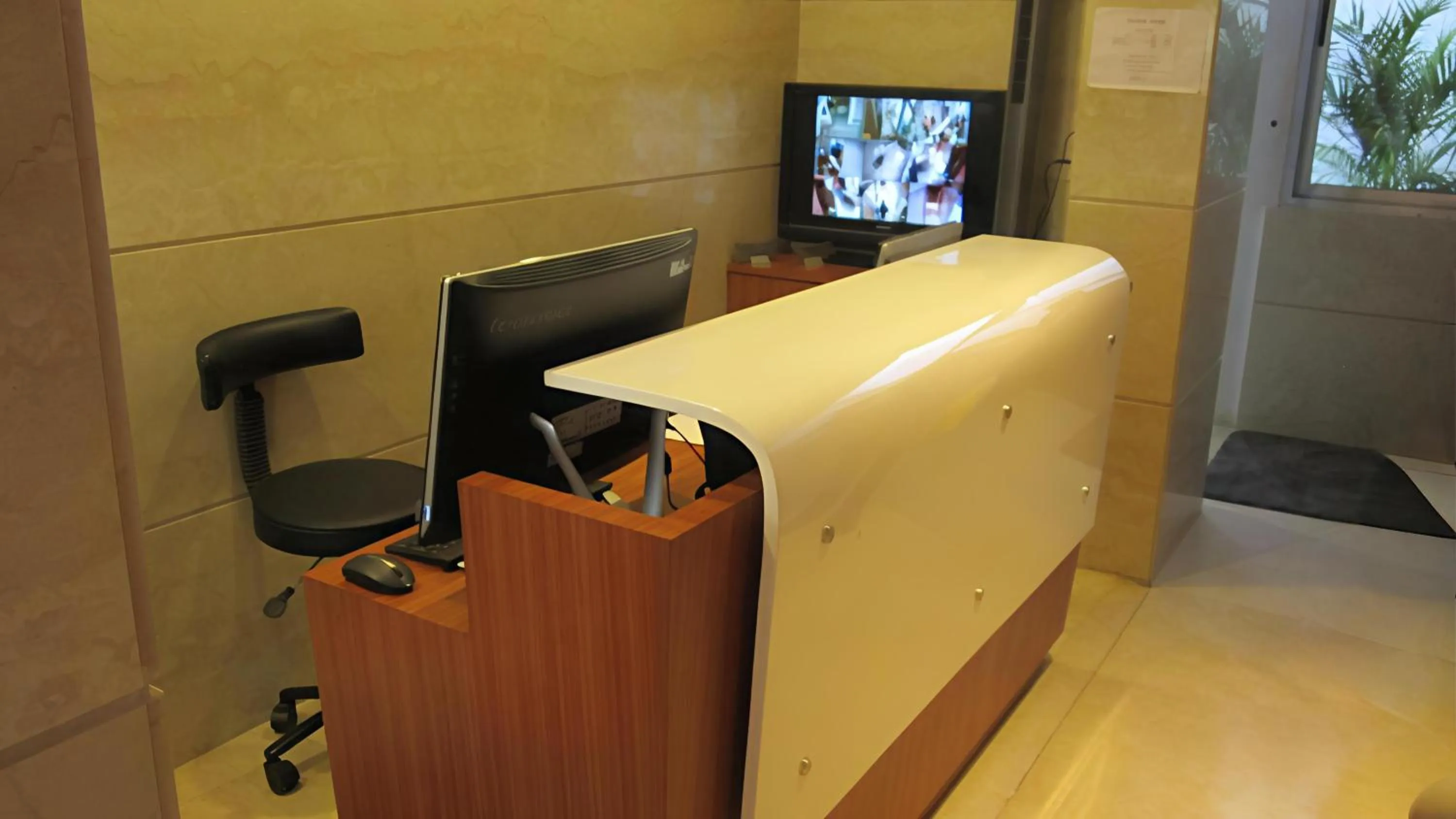 Lobby or reception in Empire Hotel