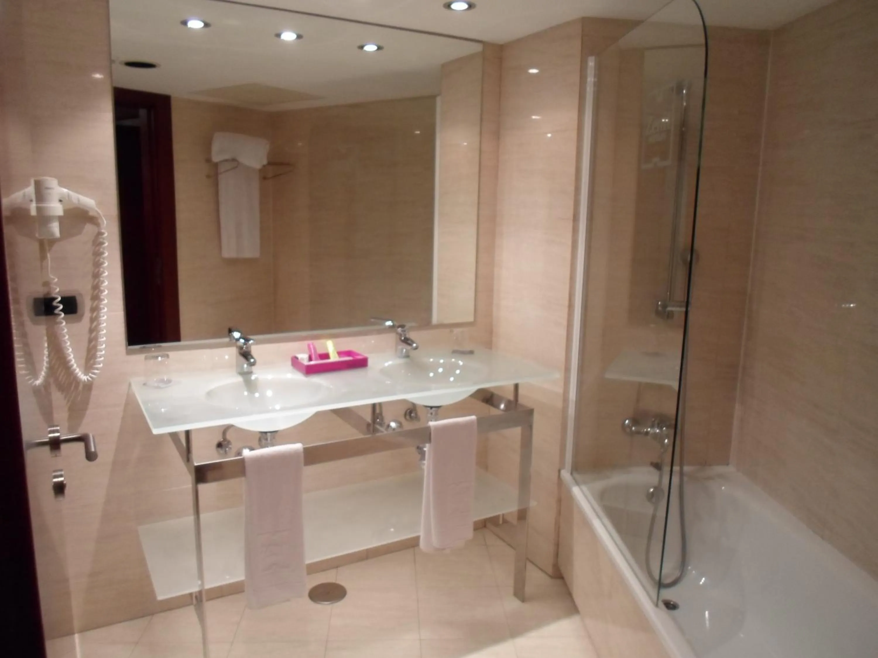 Bathroom in Zenit Lleida