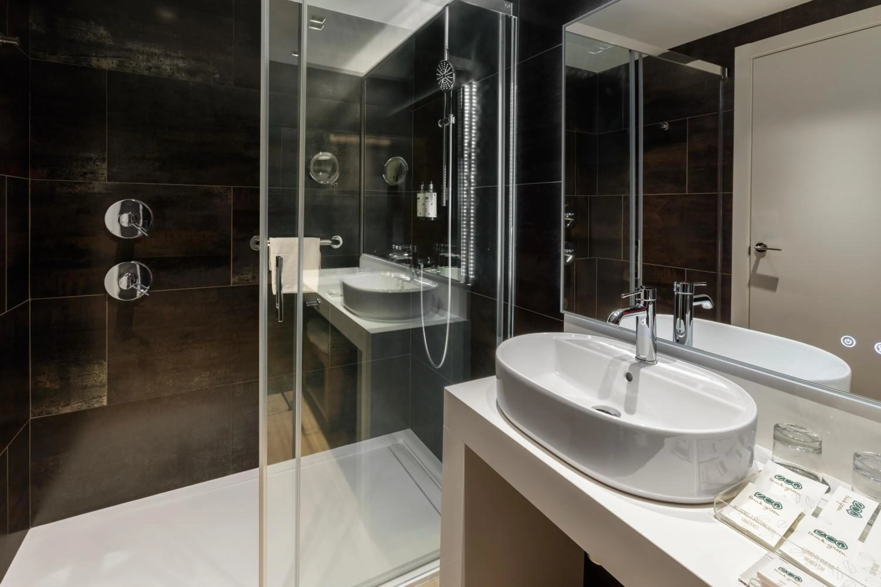 Shower in Catalonia Giralda