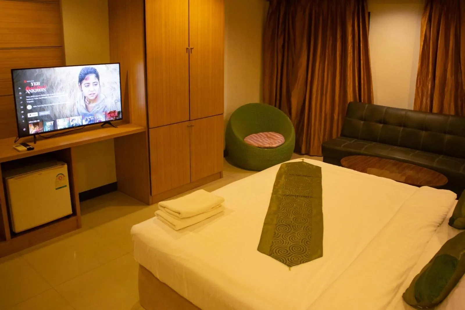 TV and multimedia, Bed in The ESSE Hotel Pattaya