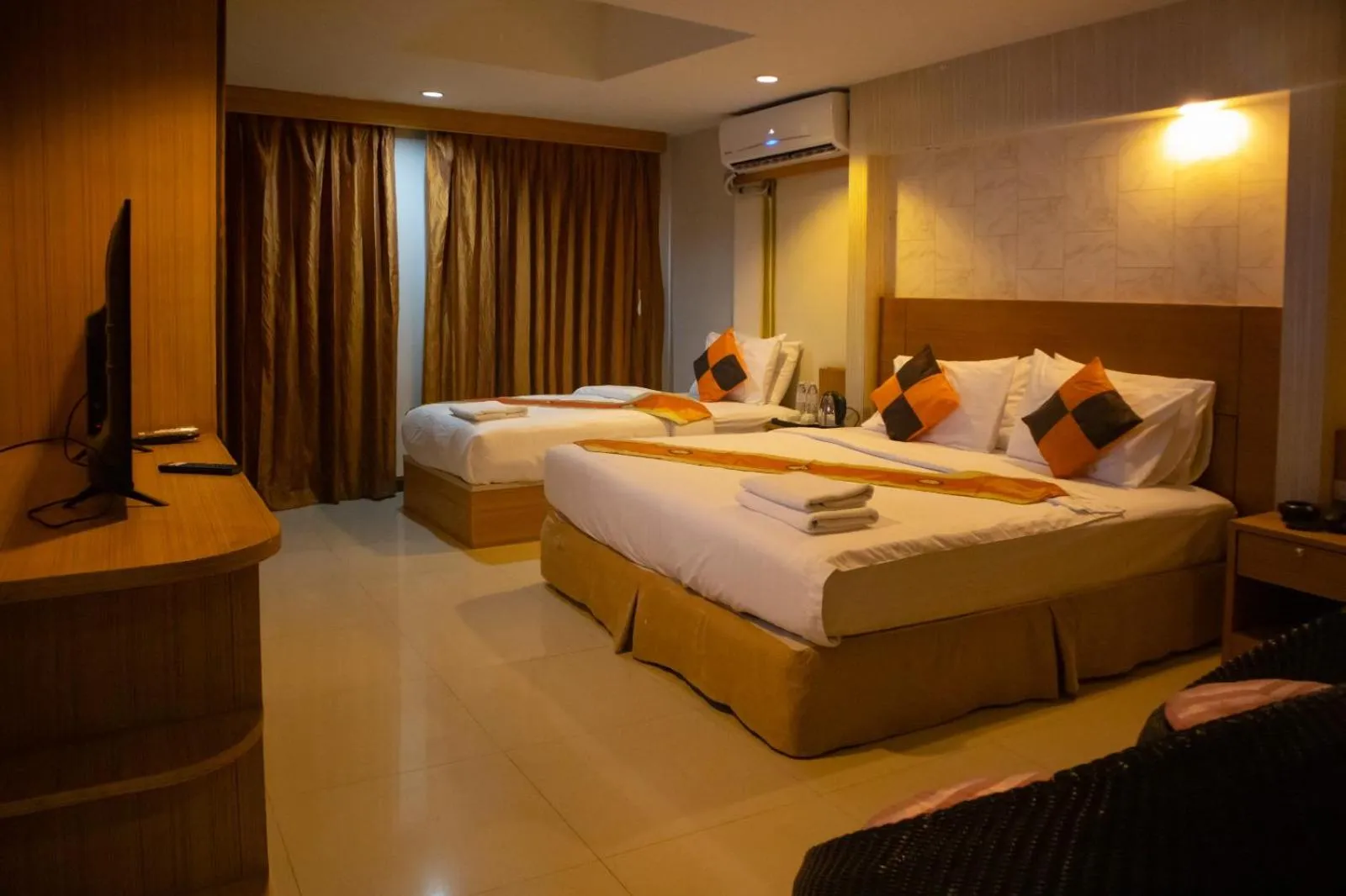 Bedroom, Bed in The ESSE Hotel Pattaya