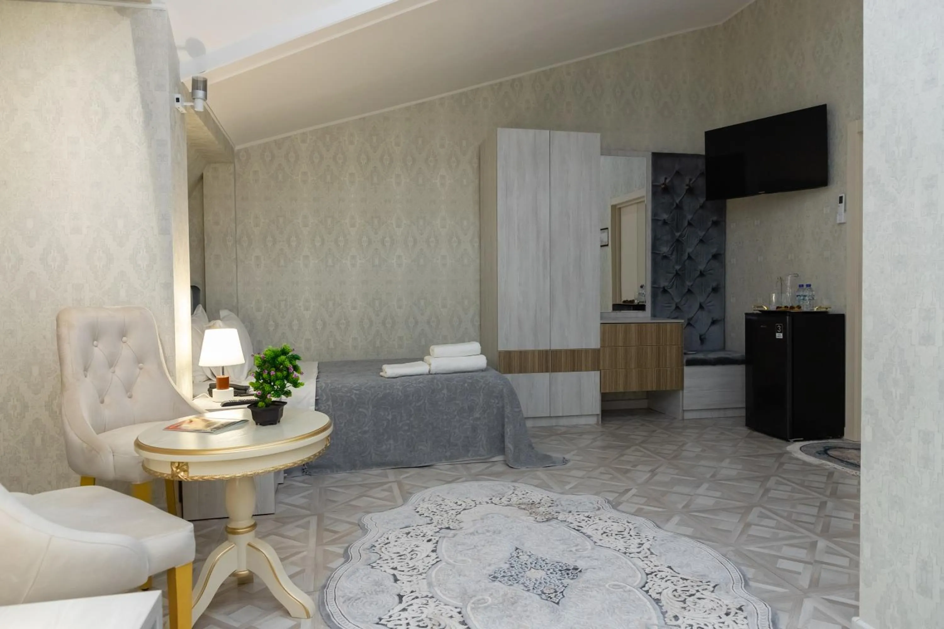 Photo of the whole room, Bed in Renaissance Boutique Hotel