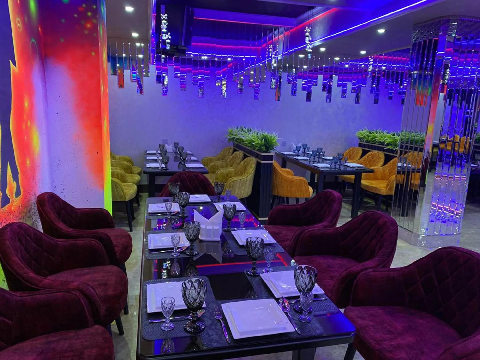 Restaurant/places to eat in Renaissance Boutique Hotel