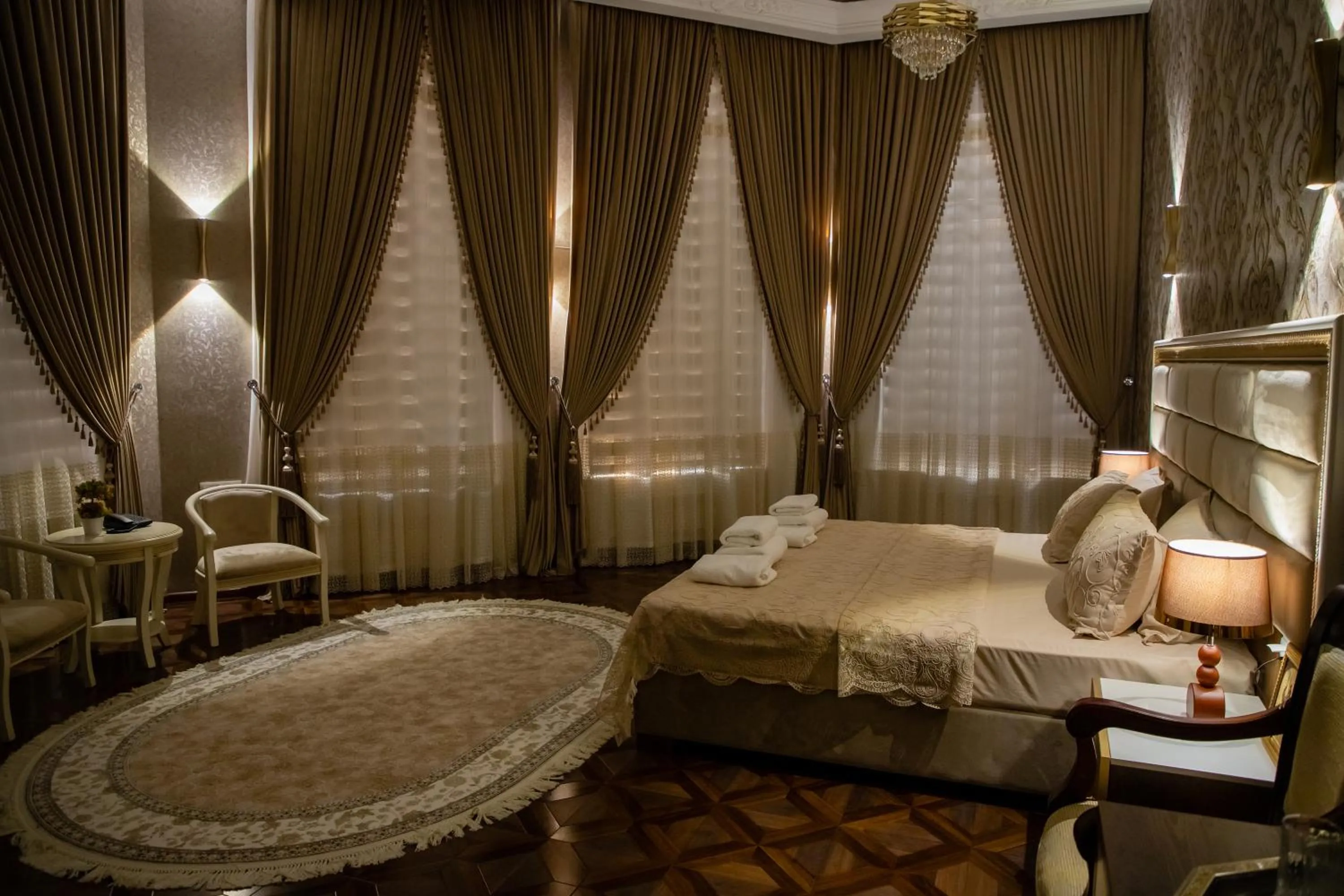 Photo of the whole room, Bed in Renaissance Boutique Hotel