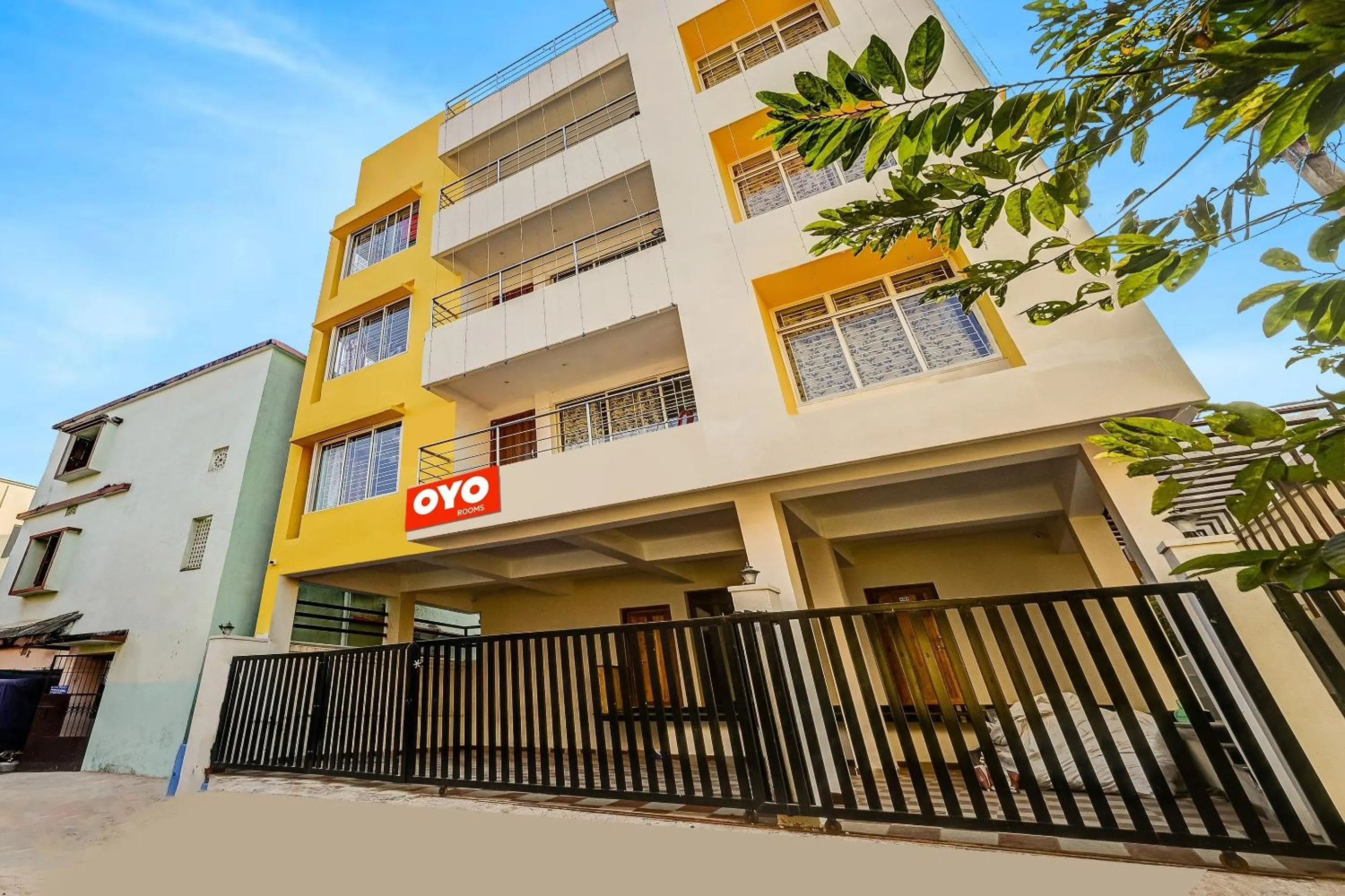 Facade/entrance in Hotel O Dream Marion