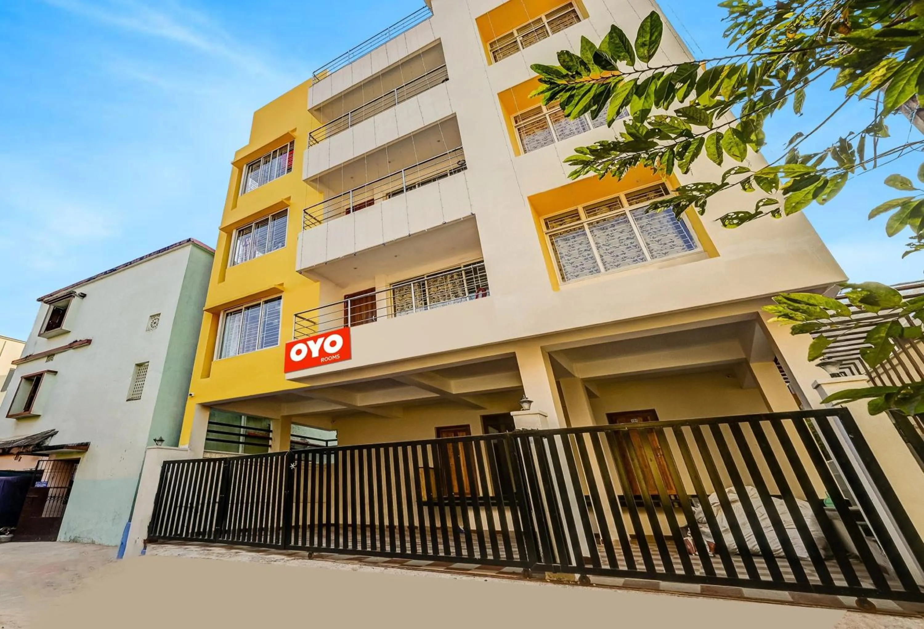 Facade/entrance in Hotel O Dream Marion