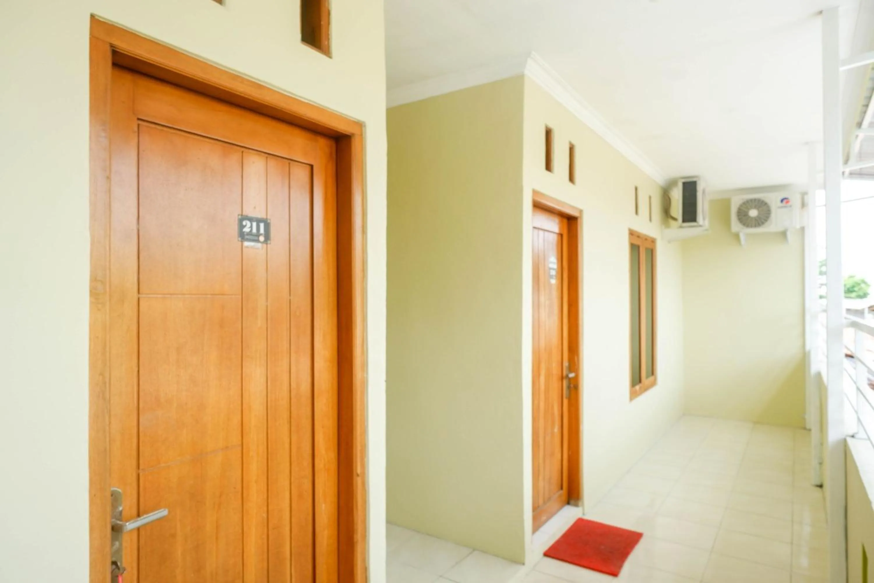 Facade/entrance in RedDoorz at Pakuncen Malioboro Yogyakarta