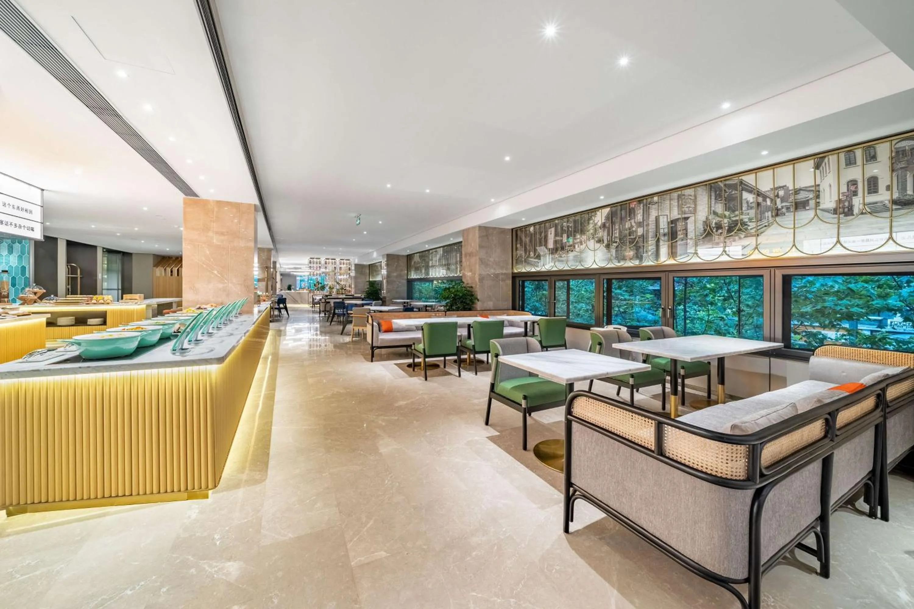 Restaurant/places to eat in Hilton Garden Inn Chengdu Kuanzhai Alley