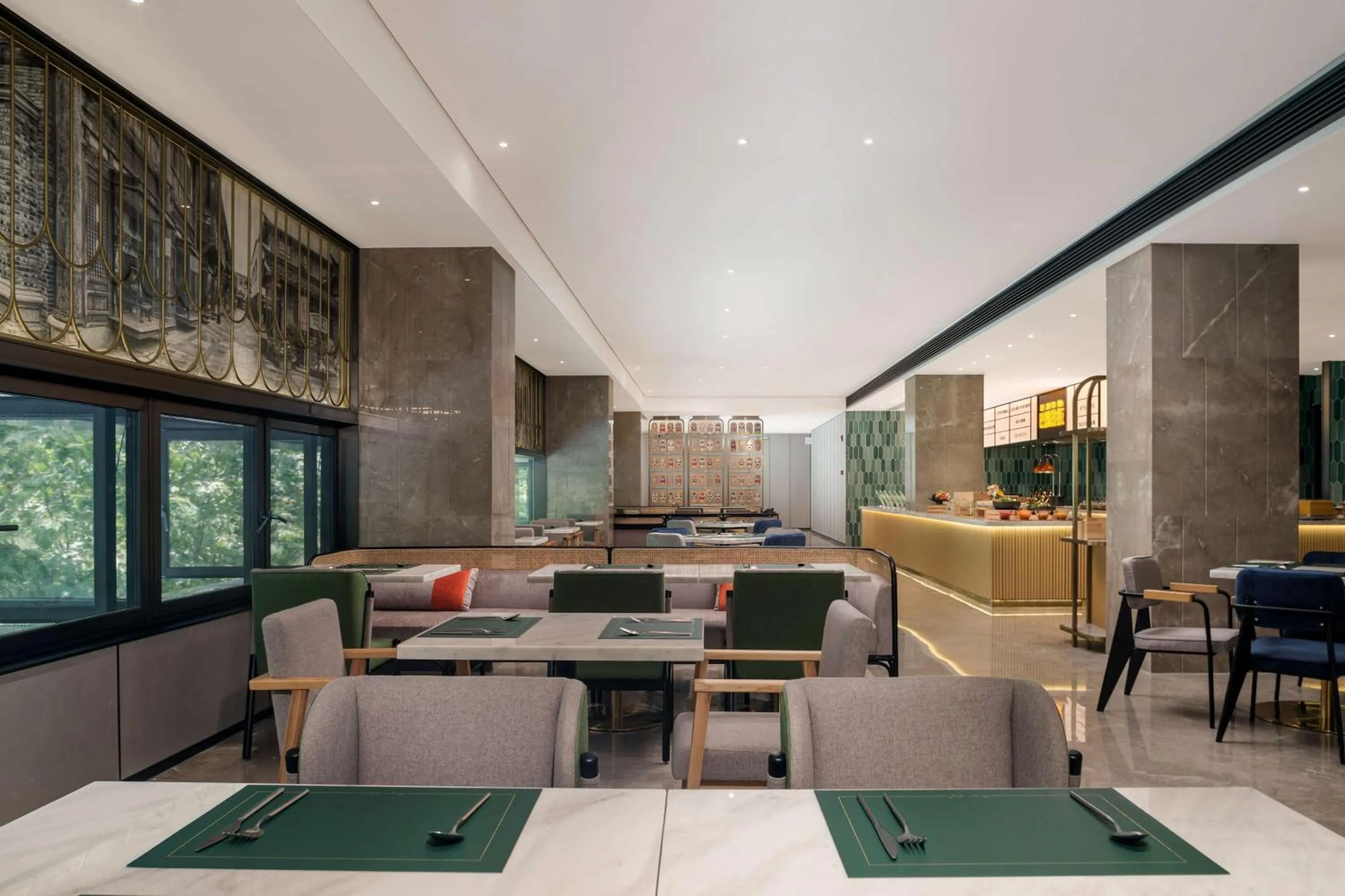 Restaurant/places to eat in Hilton Garden Inn Chengdu Kuanzhai Alley