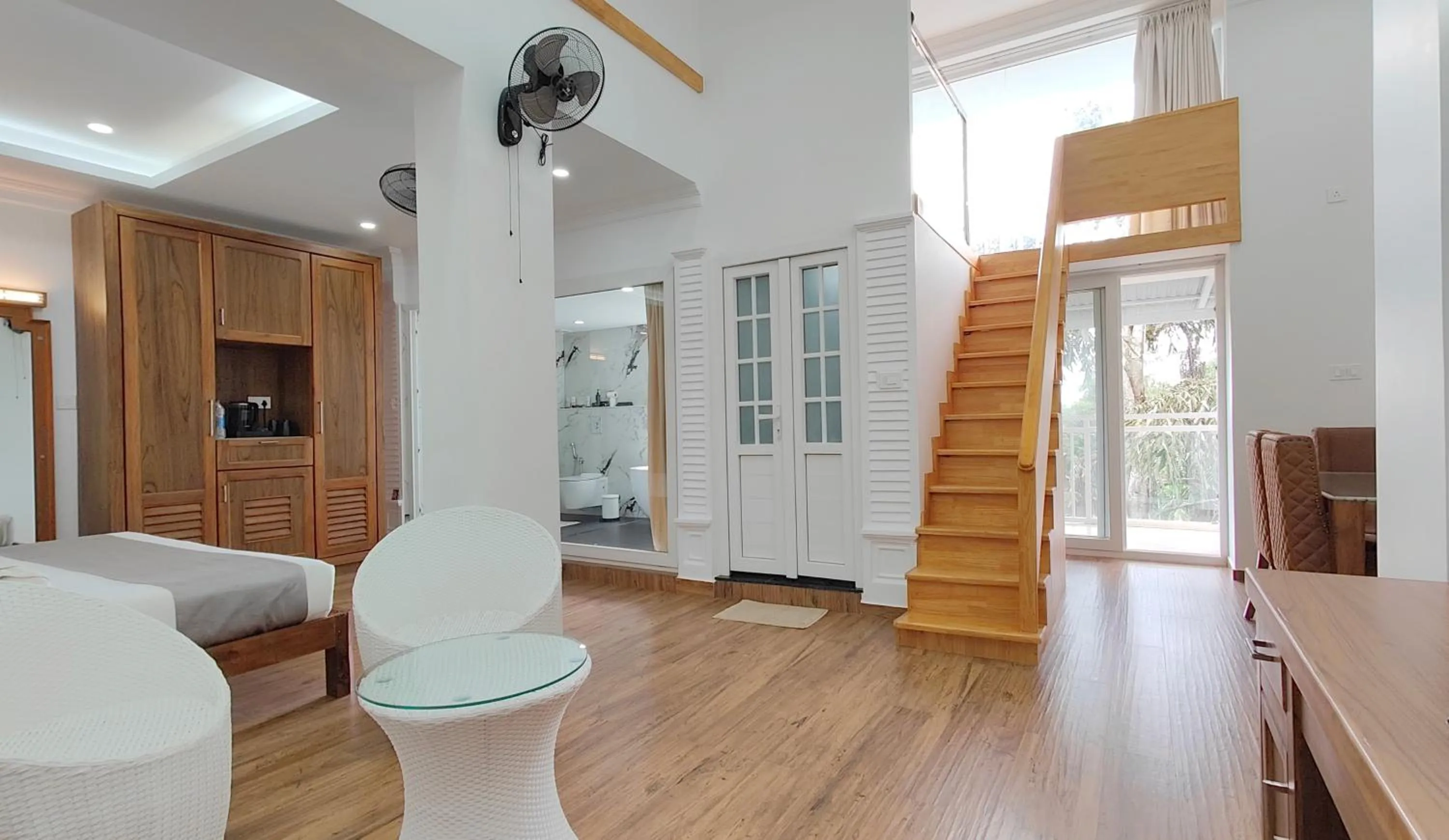 Living room in HOTEL WHITE HOUSE, Munnar