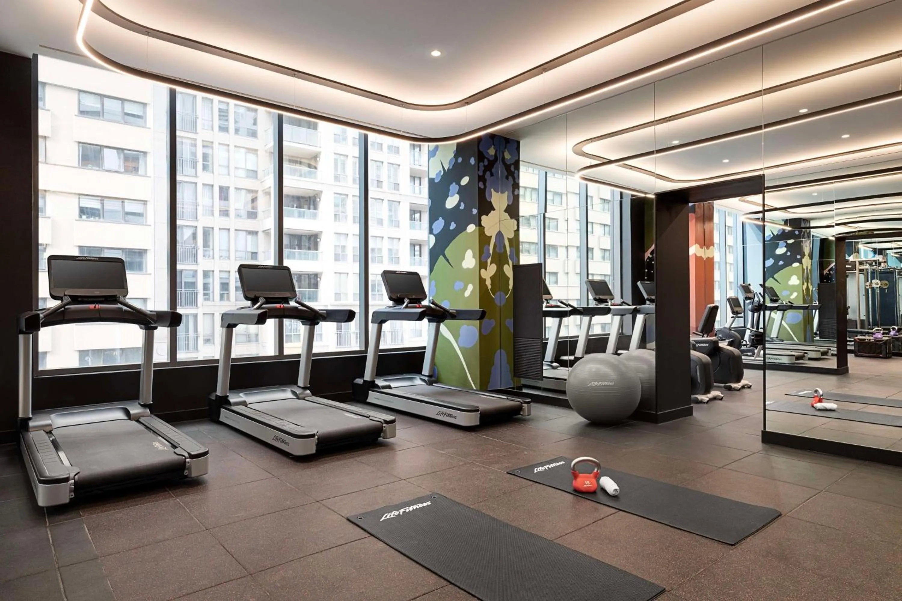 Fitness centre/facilities in Canopy By Hilton Toronto Yorkville